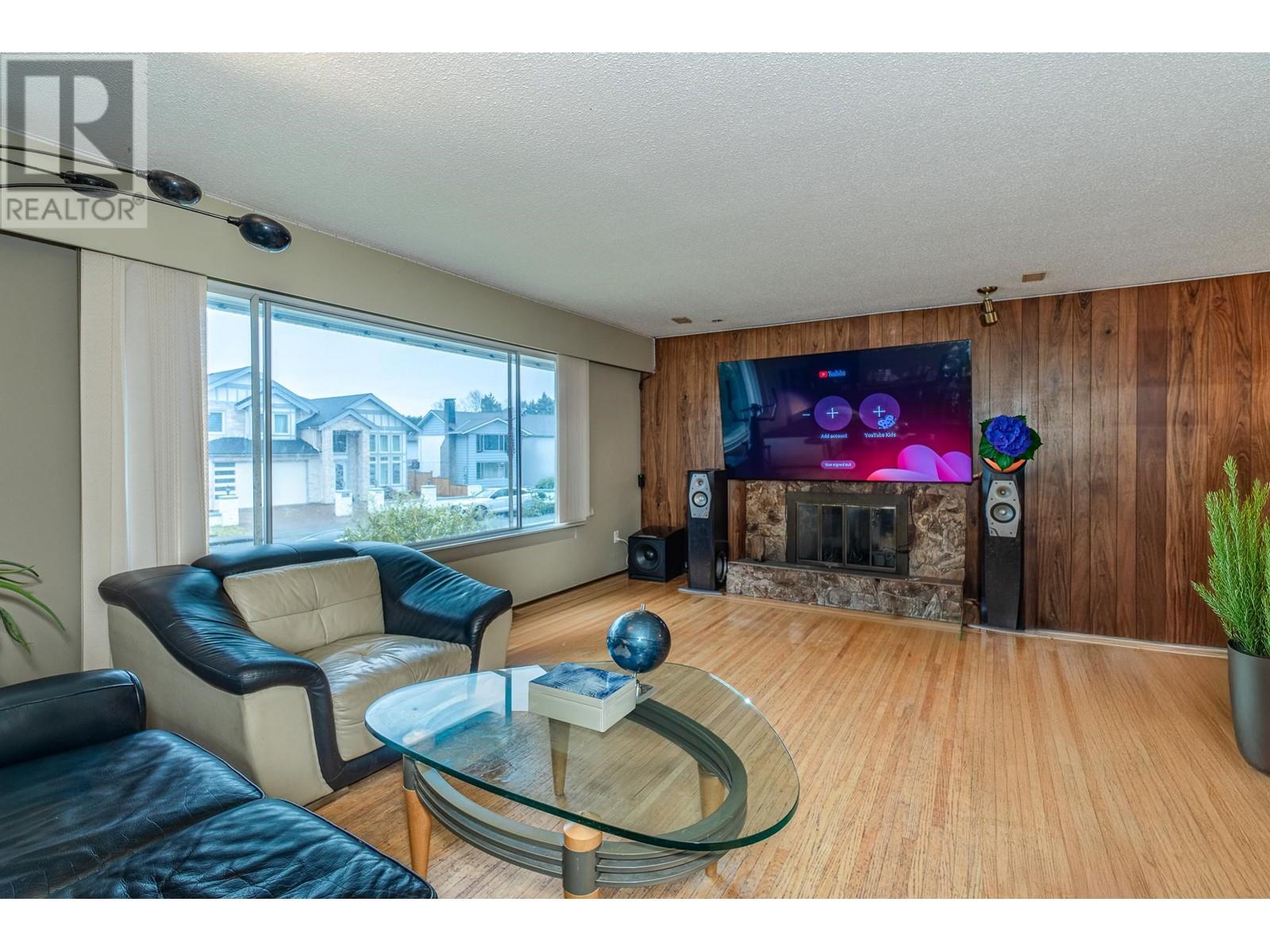 6460 Azure Road, Richmond, British Columbia  V7C 2R9 - Photo 3 - R2968591