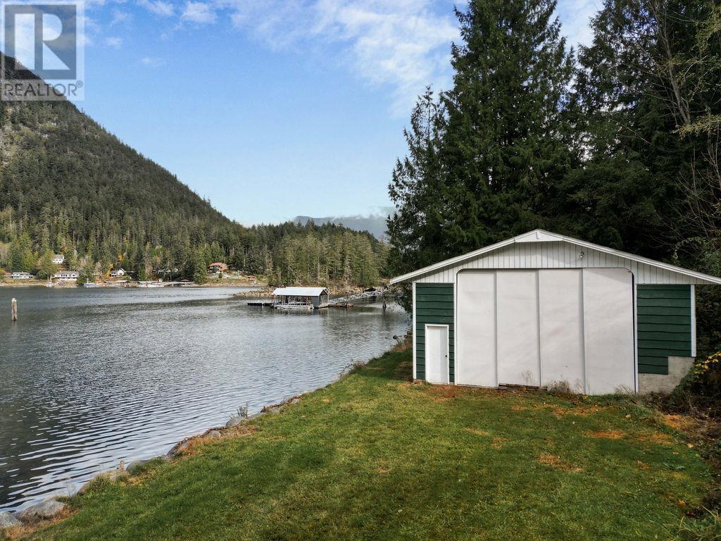 12815 Sunshine Coast Highway, Madeira Park, British Columbia  V0N 2H1 - Photo 35 - R2969575