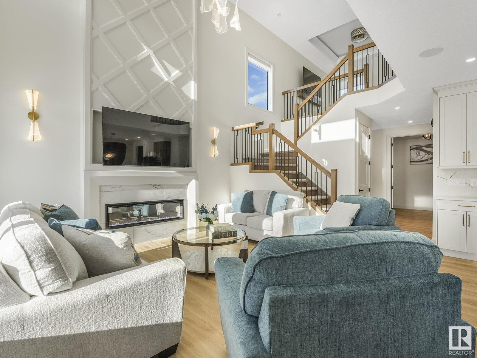 Property at 62 FENWYCK BV image 3