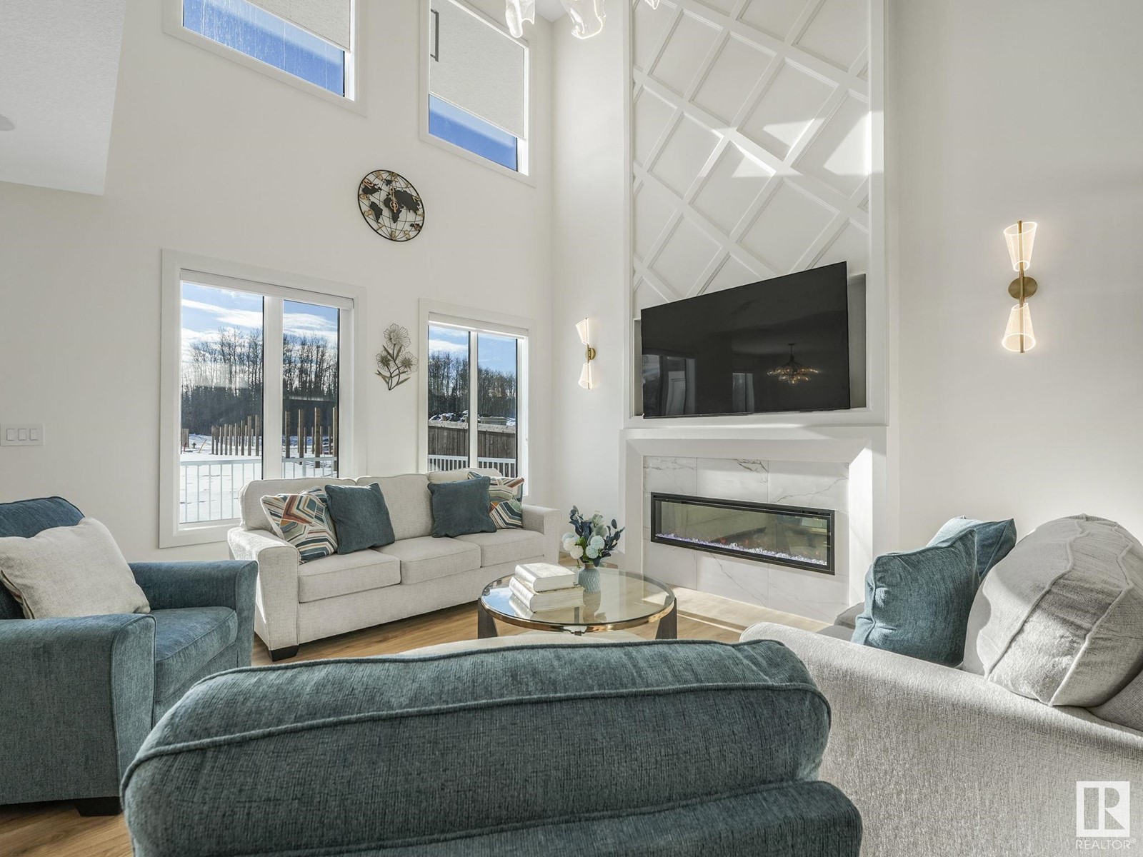 Property at 62 FENWYCK BV image 1