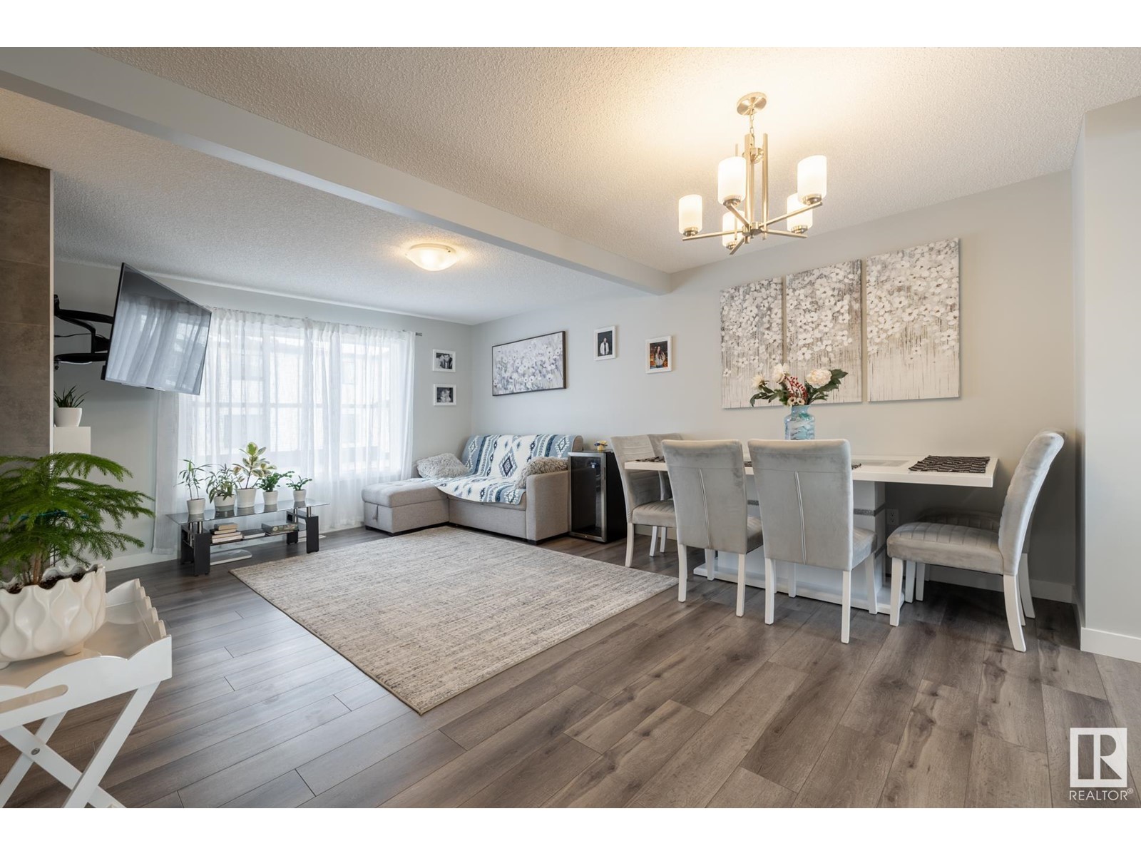 Property at 19608 27 AV NW image 2