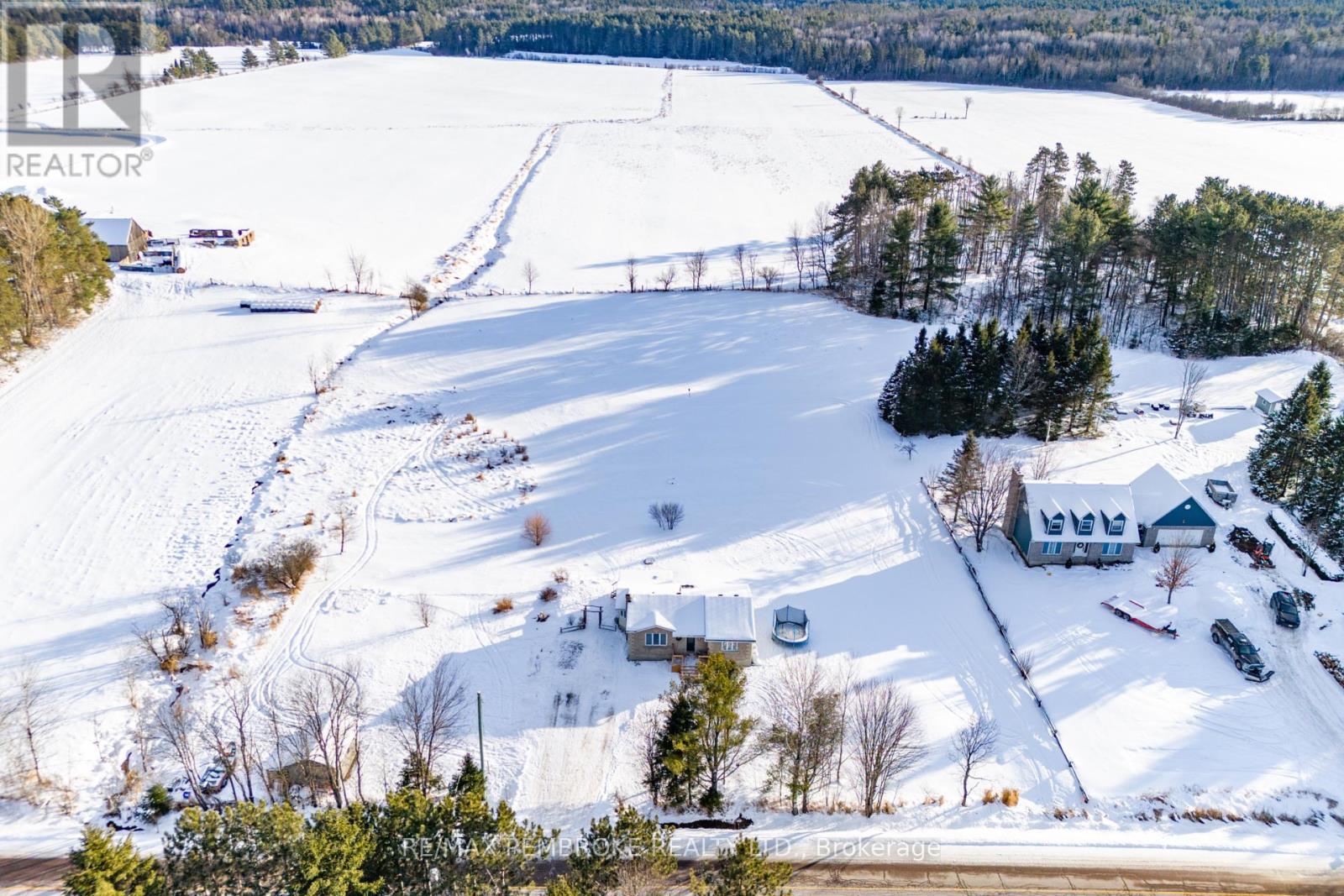 1683 Forest Lea Road, Laurentian Valley, Ontario  K8A 6W6 - Photo 32 - X11928609