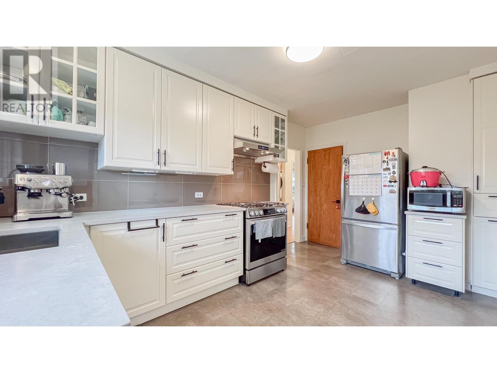 1165 E 26th Avenue, Vancouver, British Columbia  V5V 2J8 - Photo 10 - R2968277