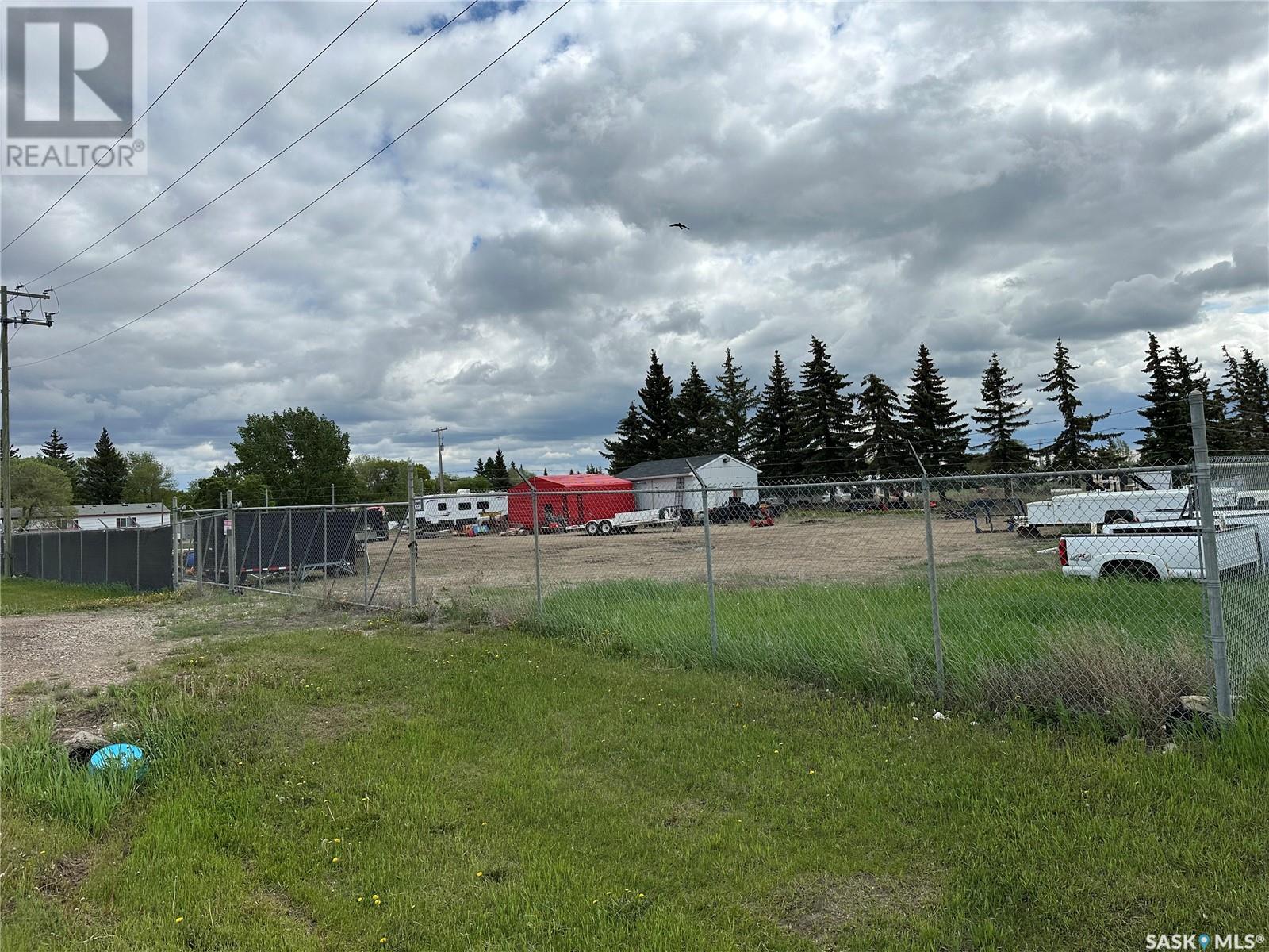 Property at 591 35th STREET W image 4