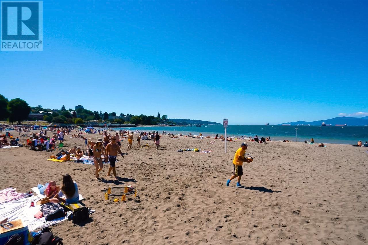 Listing Picture 17 of 28 : 305 2239 W 1ST AVENUE, Vancouver / 溫哥華 - 魯藝地產 Yvonne Lu Group - MLS Medallion Club Member