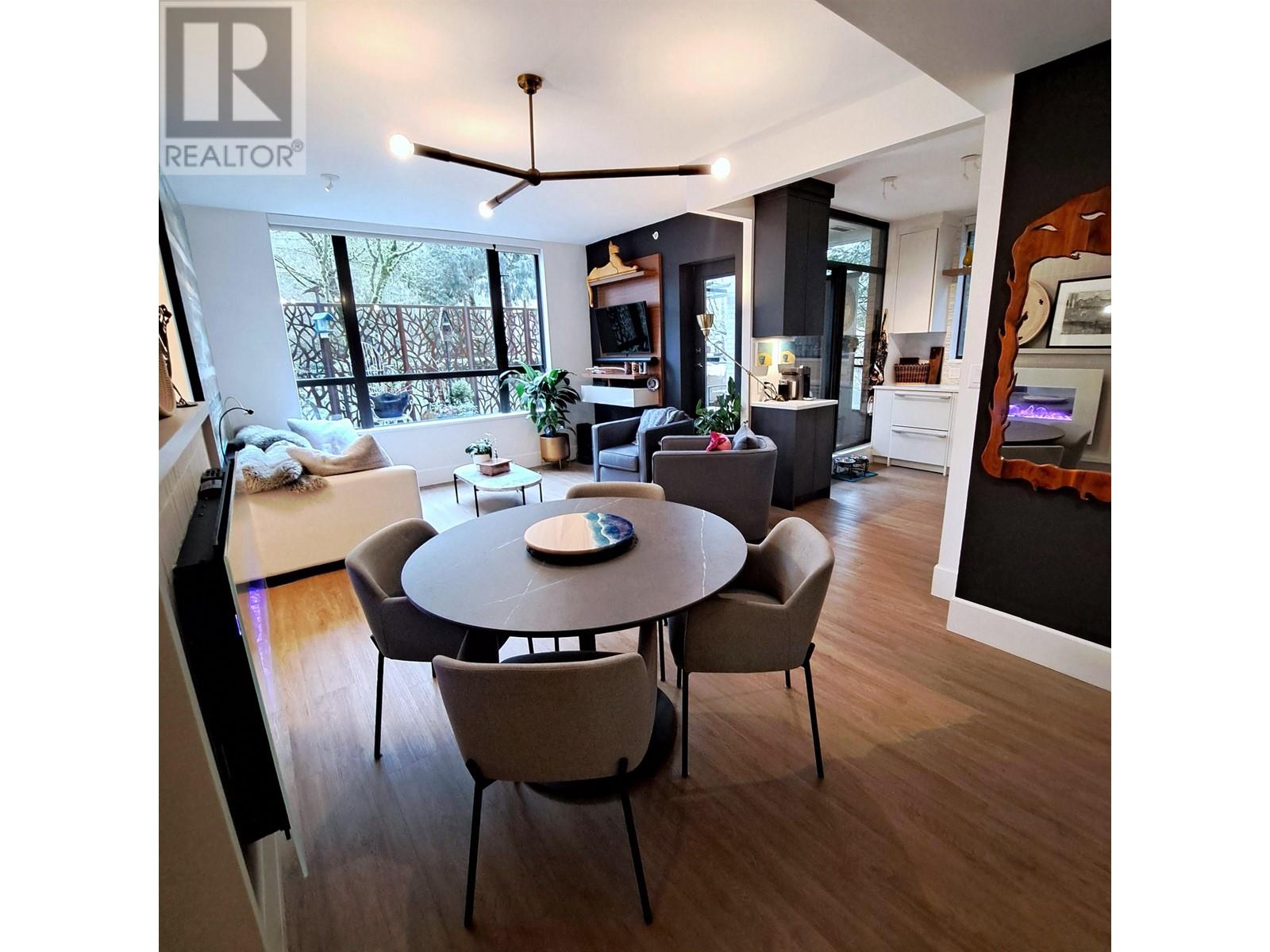 Listing Picture 7 of 35 : 101 9300 UNIVERSITY CRESCENT, Burnaby / 本拿比 - 魯藝地產 Yvonne Lu Group - MLS Medallion Club Member