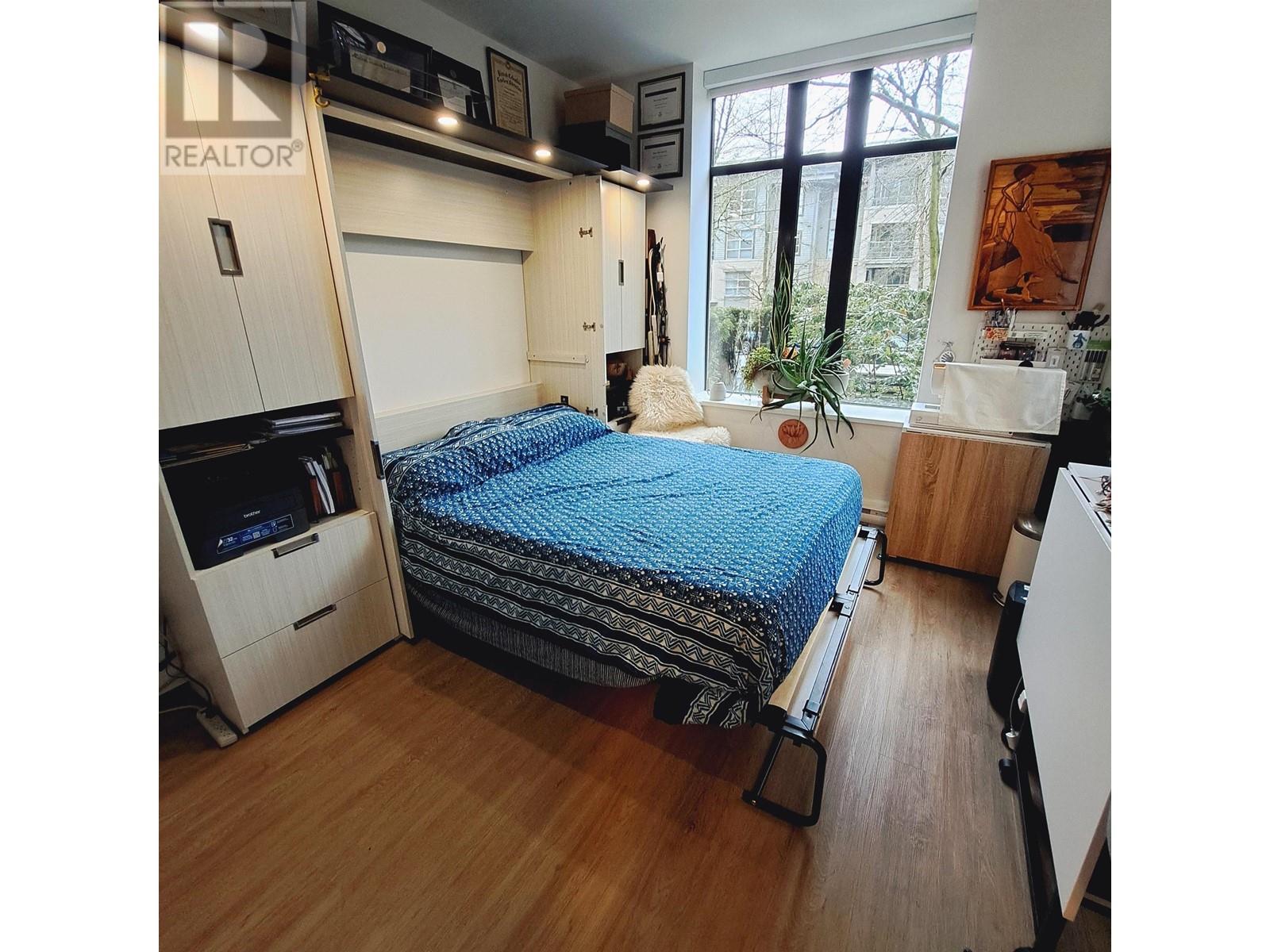 Listing Picture 21 of 35 : 101 9300 UNIVERSITY CRESCENT, Burnaby / 本拿比 - 魯藝地產 Yvonne Lu Group - MLS Medallion Club Member