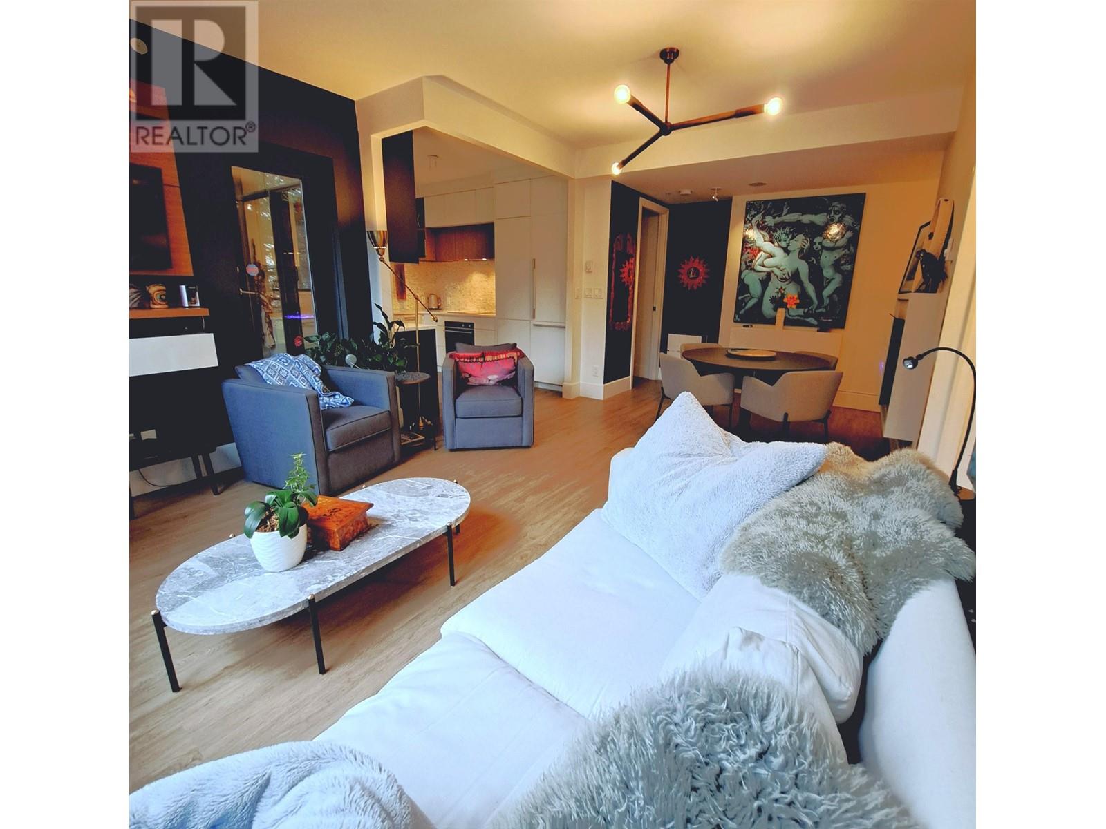 Listing Picture 12 of 35 : 101 9300 UNIVERSITY CRESCENT, Burnaby / 本拿比 - 魯藝地產 Yvonne Lu Group - MLS Medallion Club Member