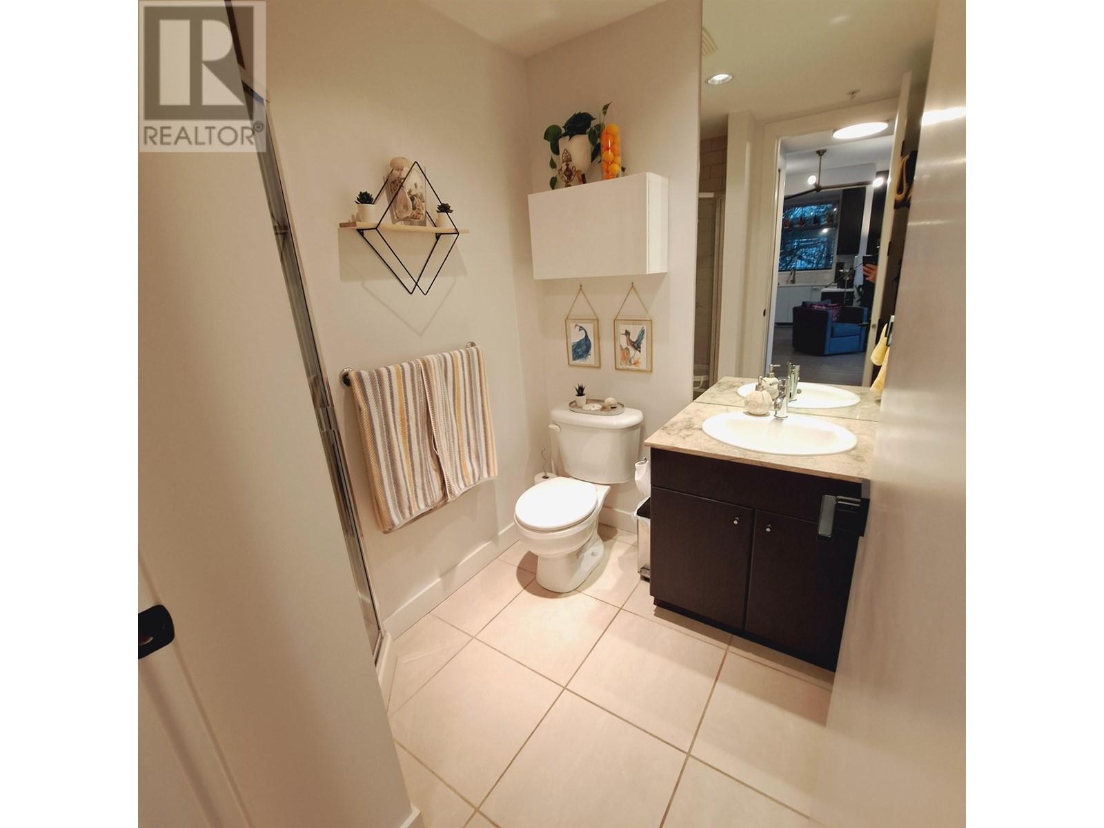 Listing Picture 24 of 35 : 101 9300 UNIVERSITY CRESCENT, Burnaby / 本拿比 - 魯藝地產 Yvonne Lu Group - MLS Medallion Club Member