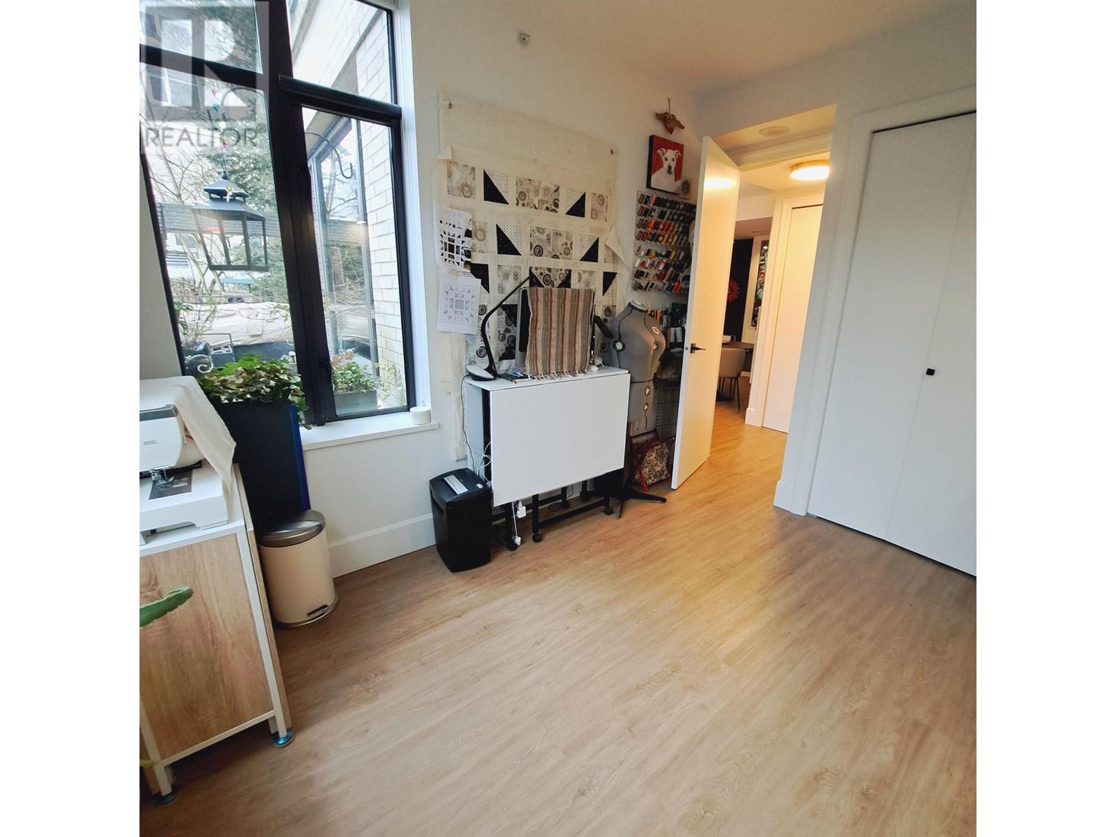 Listing Picture 23 of 35 : 101 9300 UNIVERSITY CRESCENT, Burnaby / 本拿比 - 魯藝地產 Yvonne Lu Group - MLS Medallion Club Member