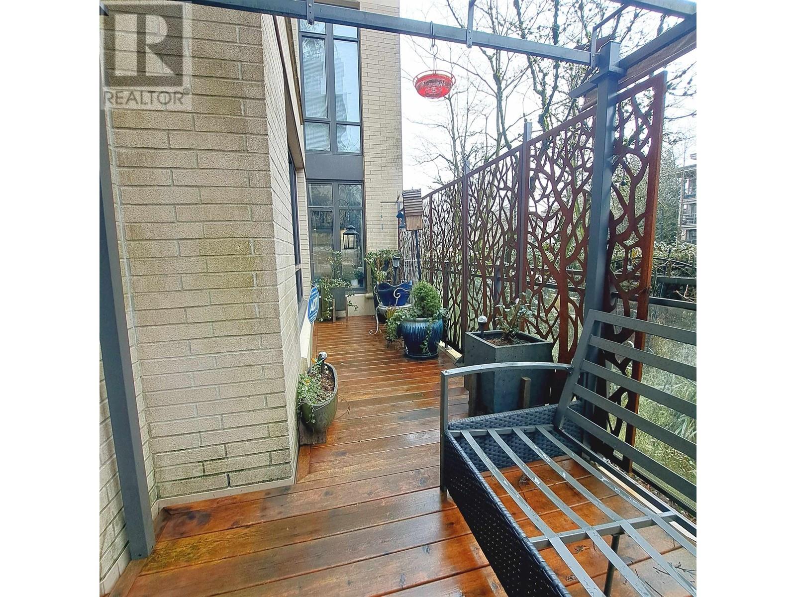 Listing Picture 28 of 35 : 101 9300 UNIVERSITY CRESCENT, Burnaby / 本拿比 - 魯藝地產 Yvonne Lu Group - MLS Medallion Club Member