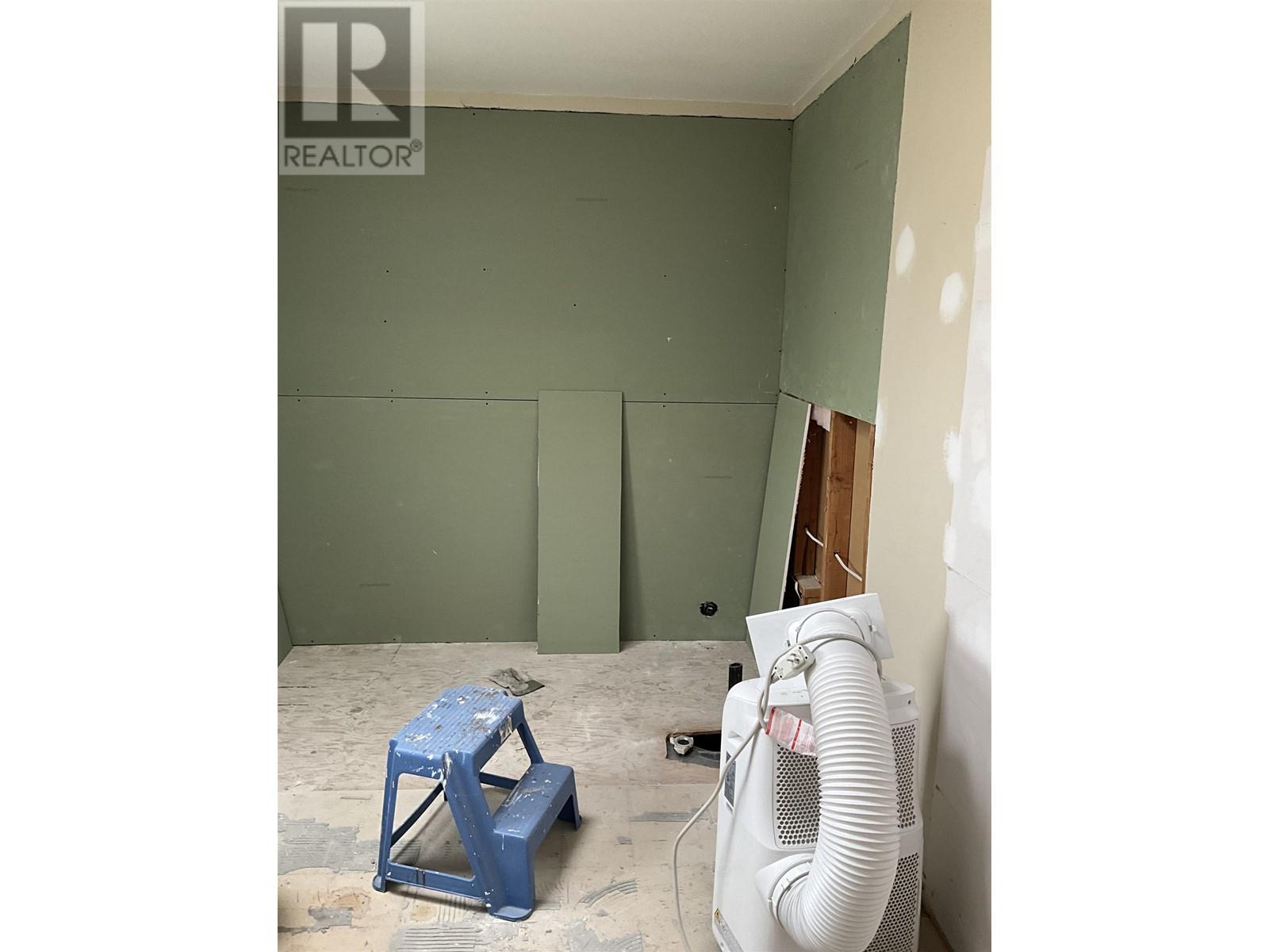 Listing Picture 11 of 17 : 785 E 50TH AVENUE, Vancouver / 溫哥華 - 魯藝地產 Yvonne Lu Group - MLS Medallion Club Member