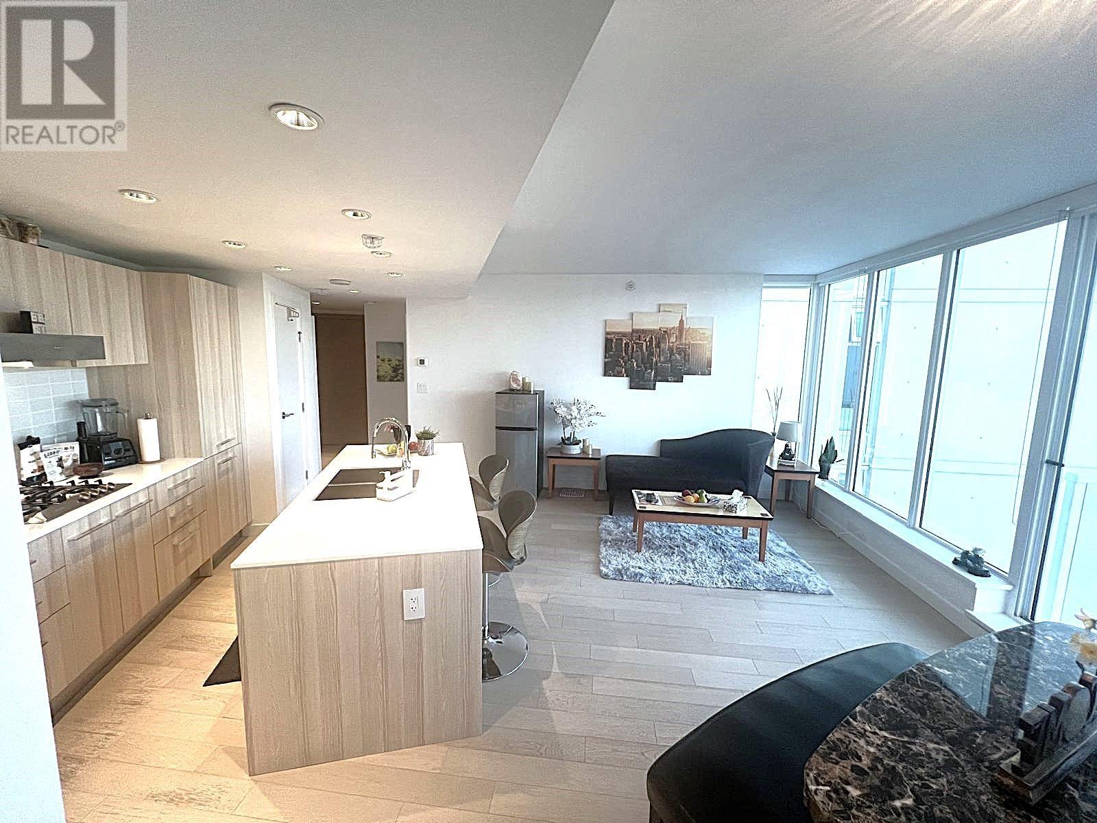 809 4638 Gladstone Street, Vancouver, British Columbia  V5N 0G5 - Photo 2 - R2969275