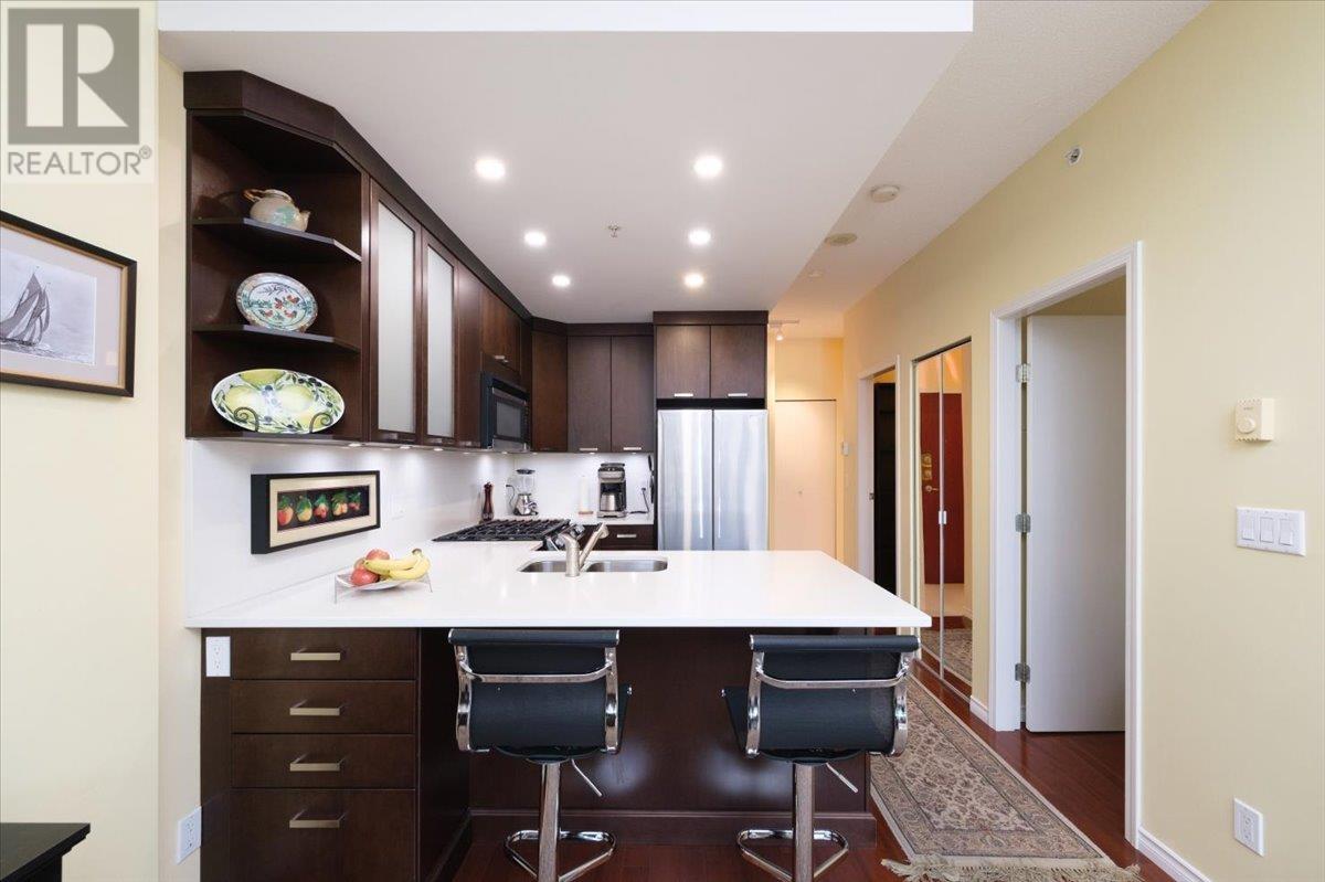 Listing Picture 10 of 32 : 1501 1239 W GEORGIA STREET, Vancouver / 溫哥華 - 魯藝地產 Yvonne Lu Group - MLS Medallion Club Member