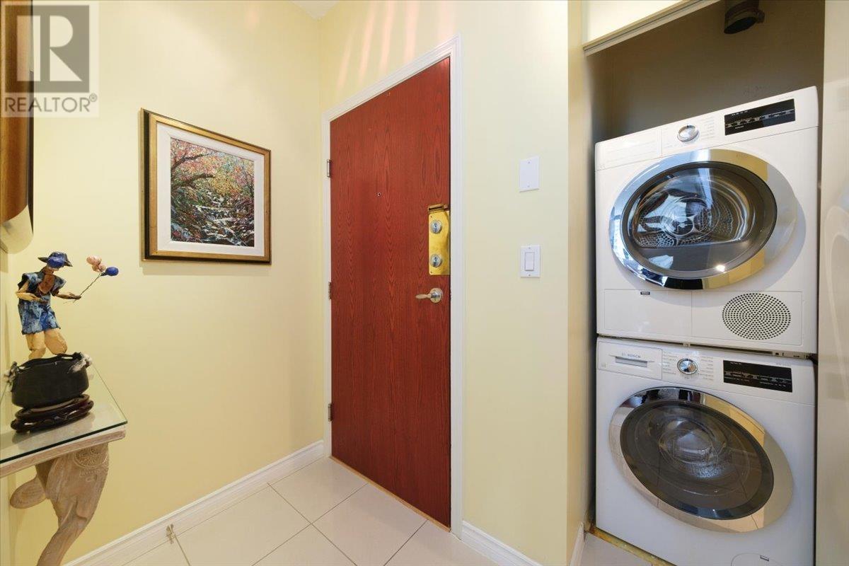 Listing Picture 17 of 32 : 1501 1239 W GEORGIA STREET, Vancouver / 溫哥華 - 魯藝地產 Yvonne Lu Group - MLS Medallion Club Member