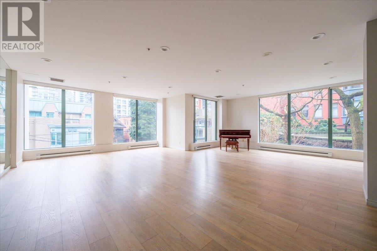 Listing Picture 25 of 32 : 1501 1239 W GEORGIA STREET, Vancouver / 溫哥華 - 魯藝地產 Yvonne Lu Group - MLS Medallion Club Member