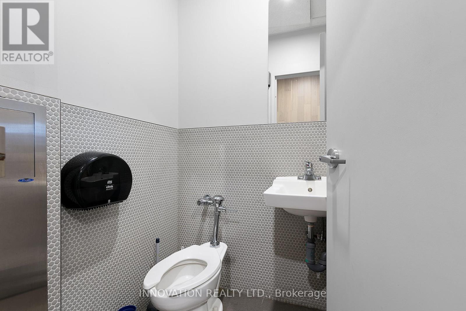 Unit 4 - 305 Rideau Street, Ottawa, Ontario  K1N 5Y6 - Photo 18 - X11984678