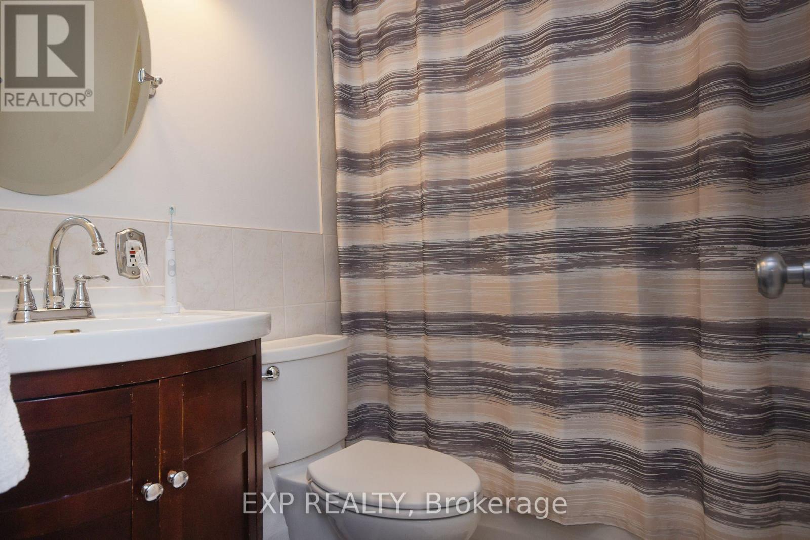 607 - 67 Richmond Street, Richmond Hill, Ontario  L4C 3Y3 - Photo 12 - N11984684