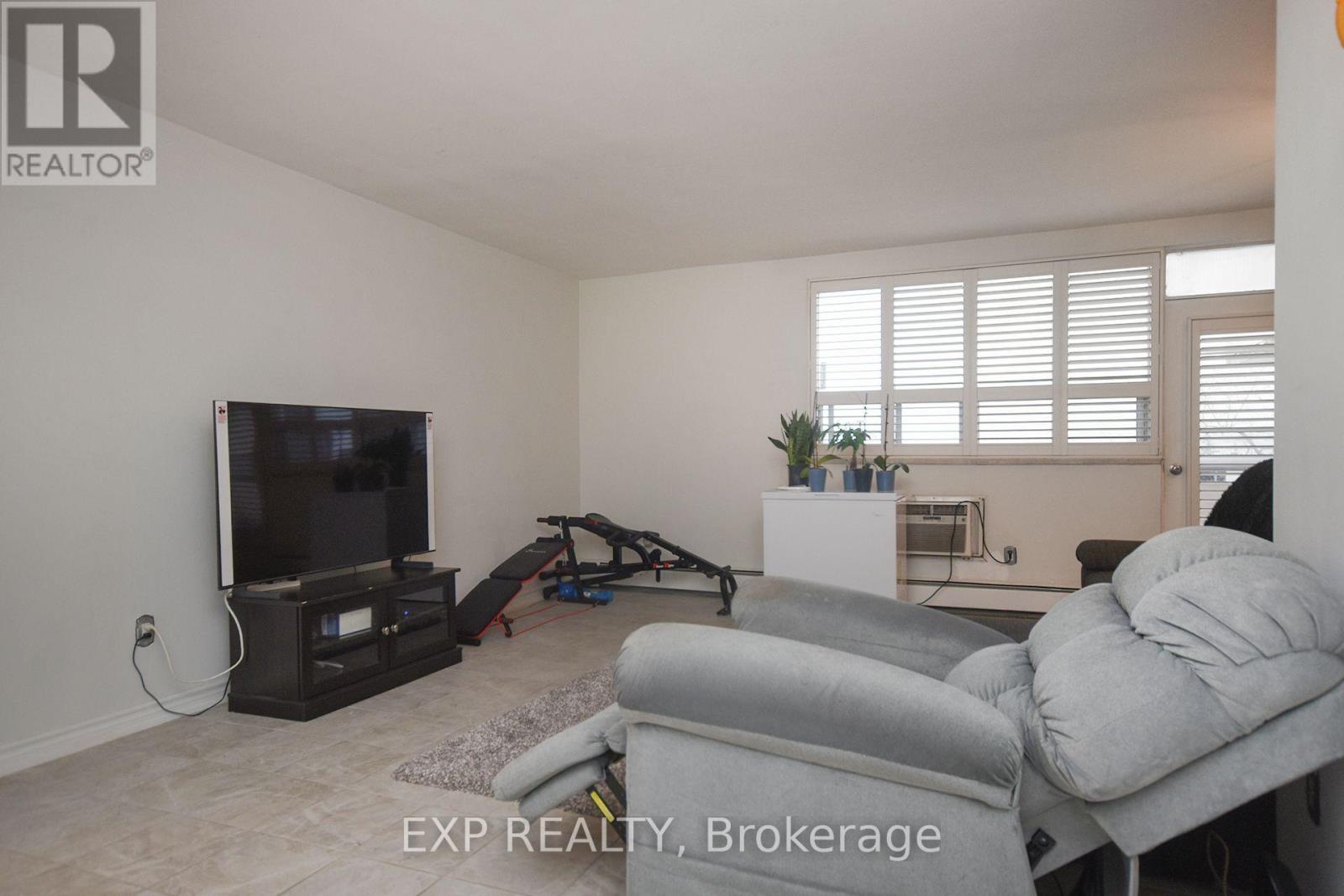 Property at 607 - 67 RICHMOND STREET image 3