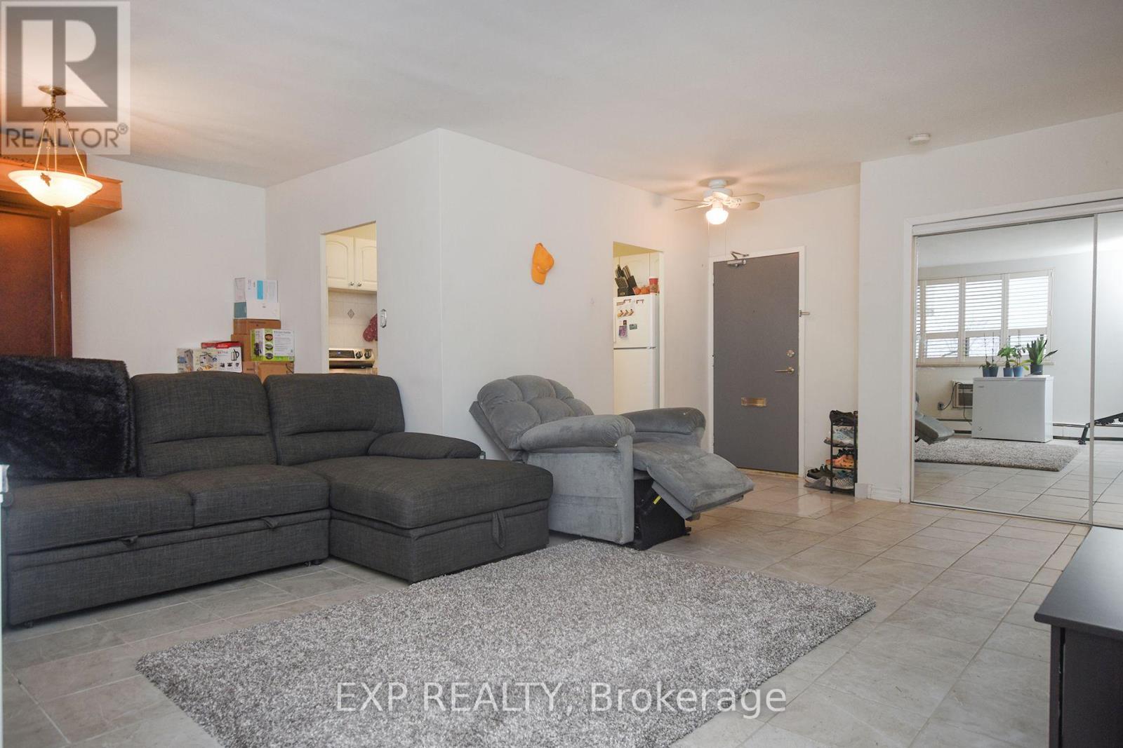 Property at 607 - 67 RICHMOND STREET image 5