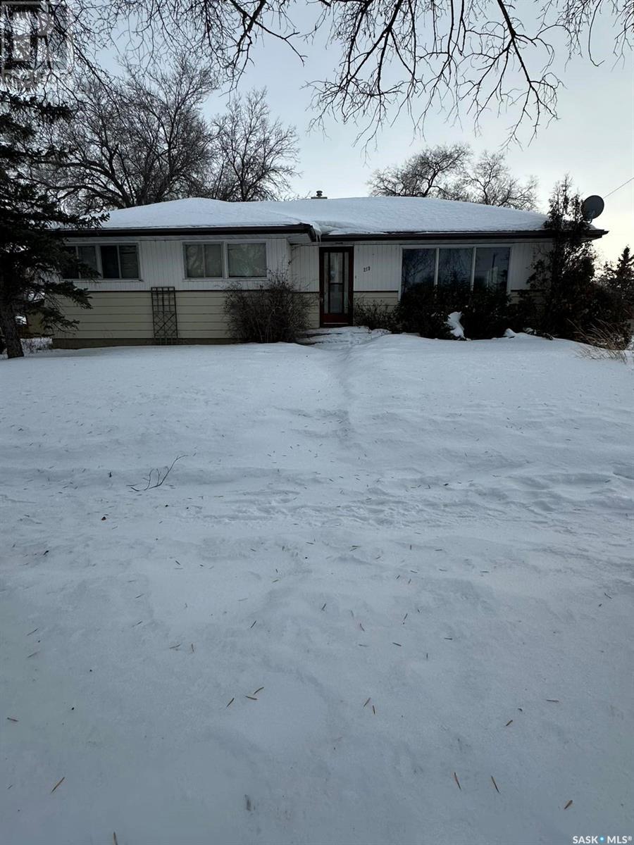 219 6th AVENUE W, Kindersley, Saskatchewan
