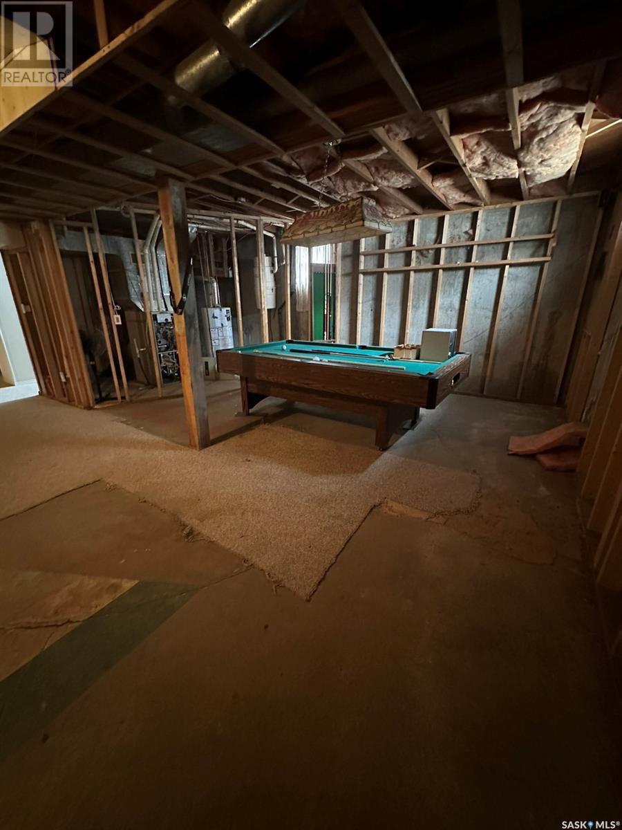 219 6th Avenue W, Kindersley, Saskatchewan  S0L 1S0 - Photo 16 - SK996417