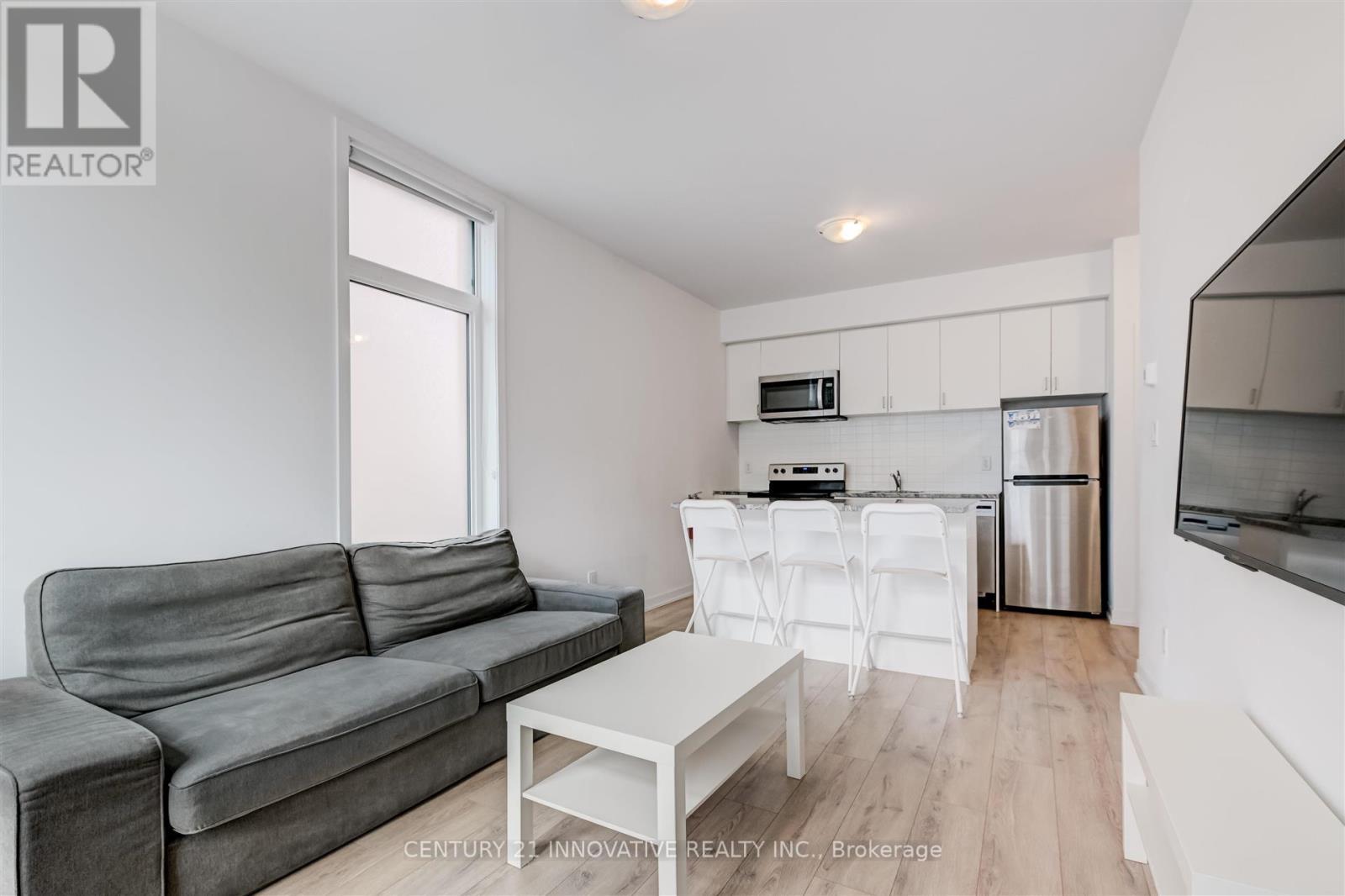 Property at 16 - 1720 SIMCOE STREET image 3