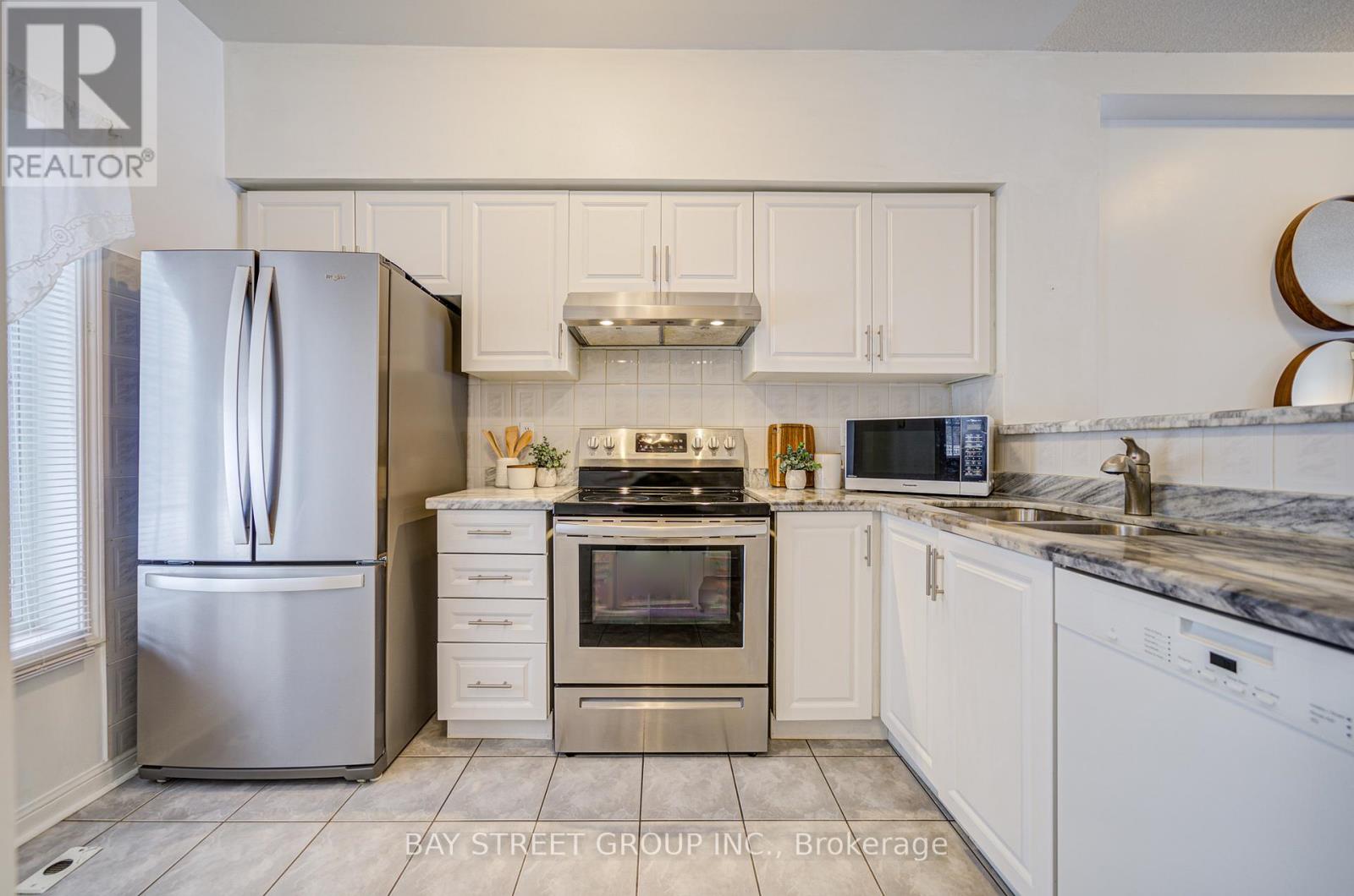 Property at 6 - 10 ST MORITZ WAY image 3