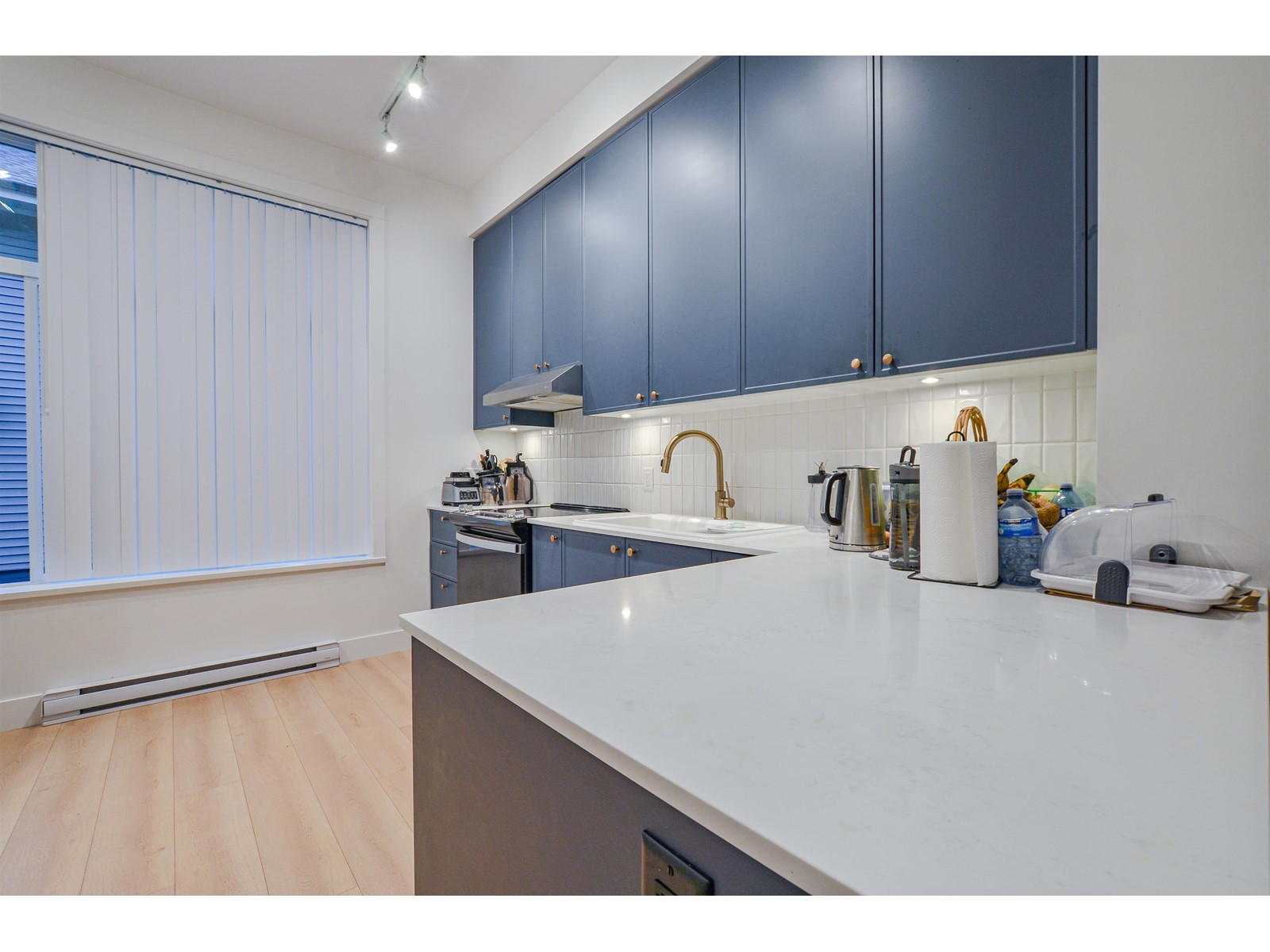 Property at 15 14151 58A AVENUE image 3