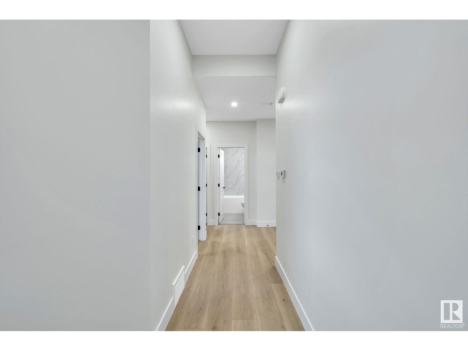 Property at #24 104 ALLARD LI SW image 2