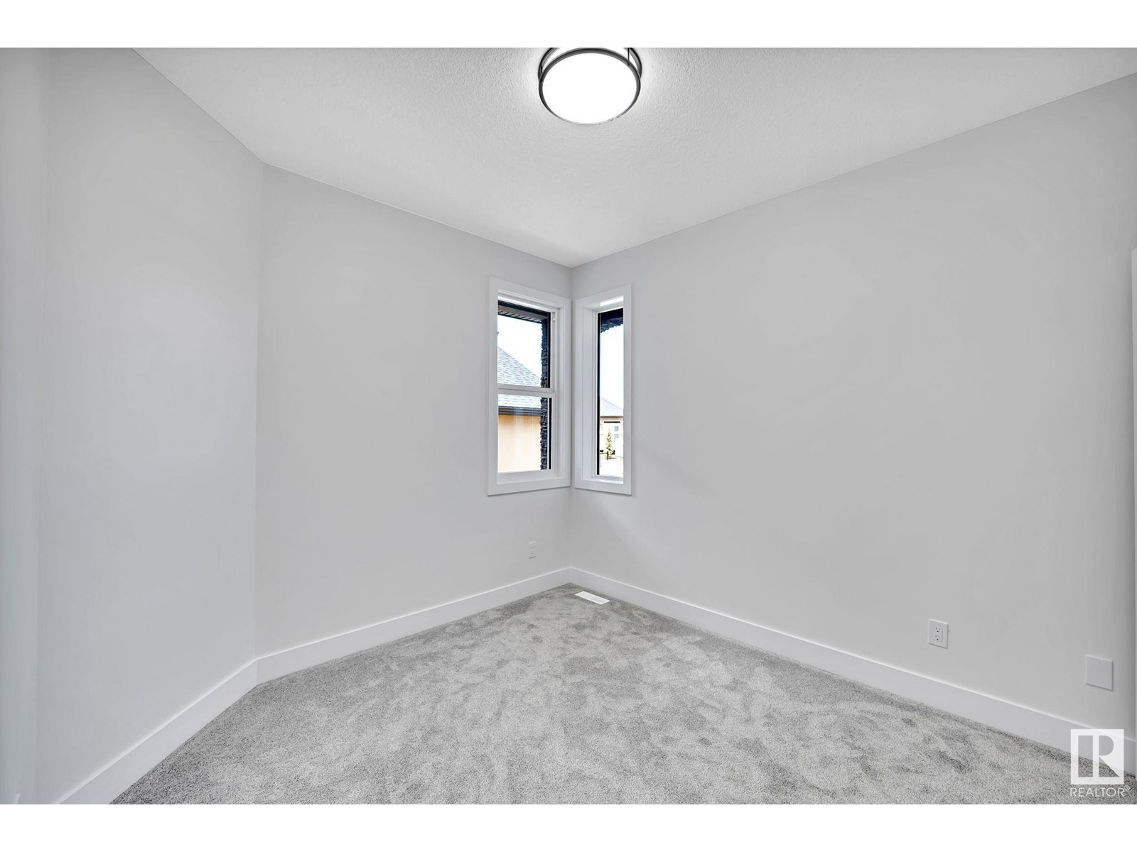 Property at #24 104 ALLARD LI SW image 3