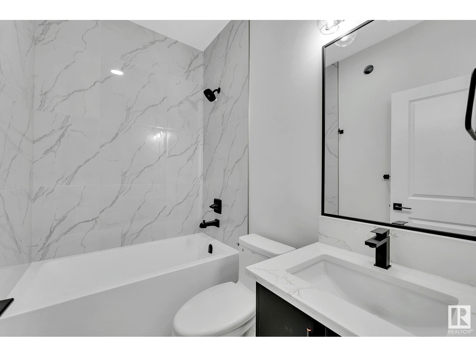 Property at #24 104 ALLARD LI SW image 5