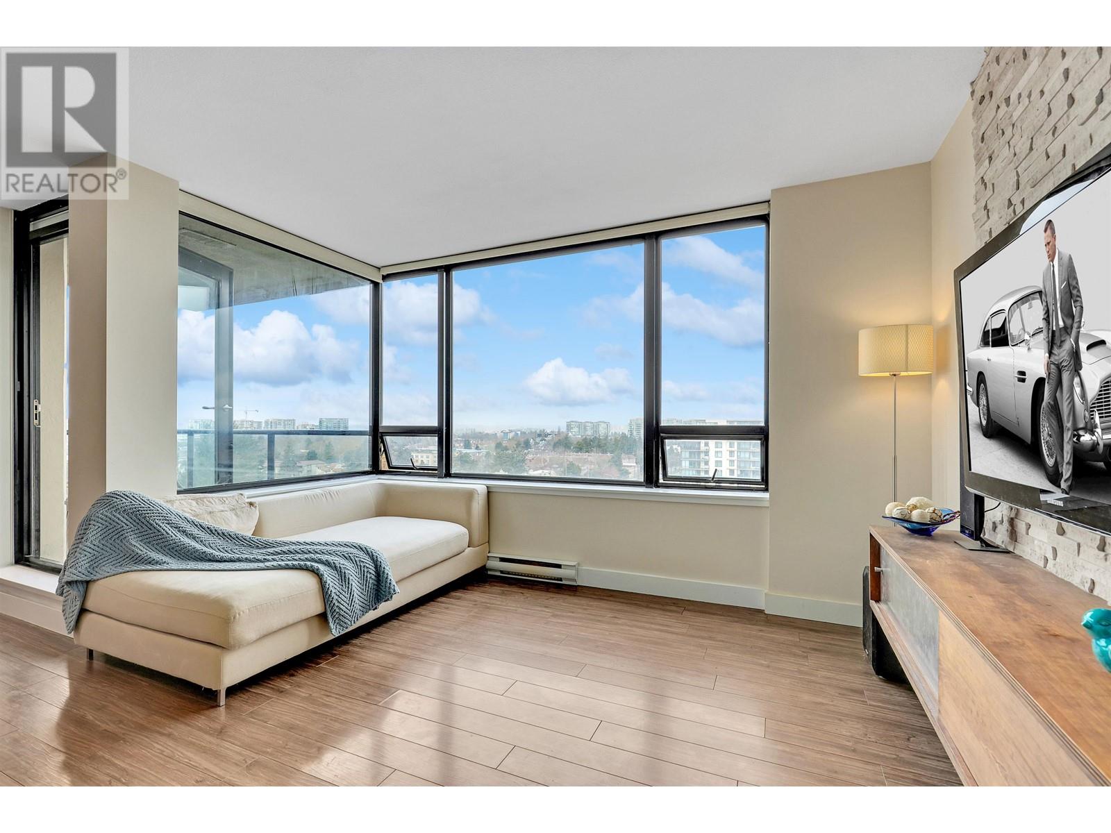 Listing Picture 9 of 40 : 1306 9180 HEMLOCK DRIVE, Richmond / 烈治文 - 魯藝地產 Yvonne Lu Group - MLS Medallion Club Member