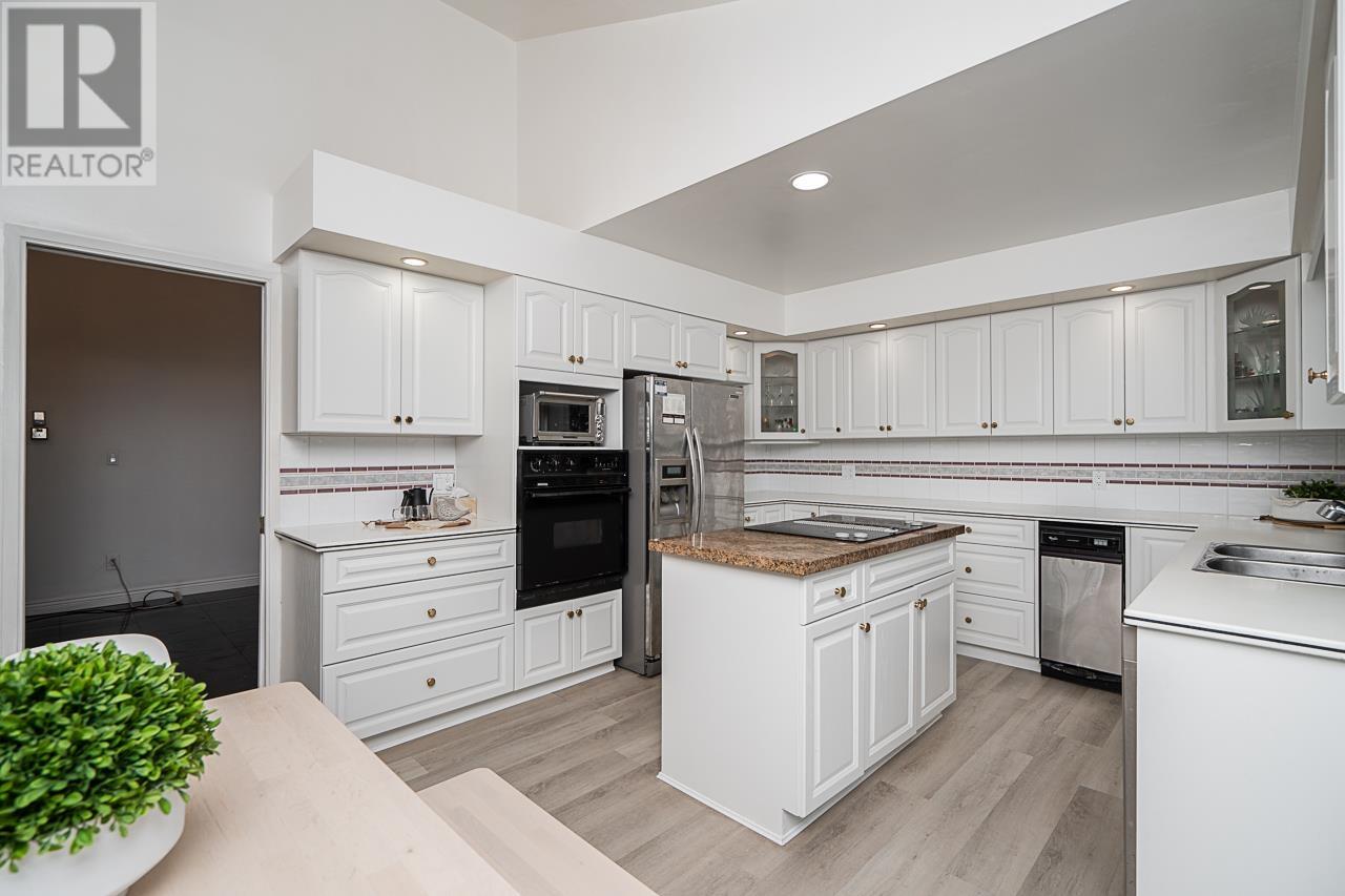 2948 Roseglen Court, Burnaby, British Columbia  V5A 3W4 - Photo 10 - R2965493