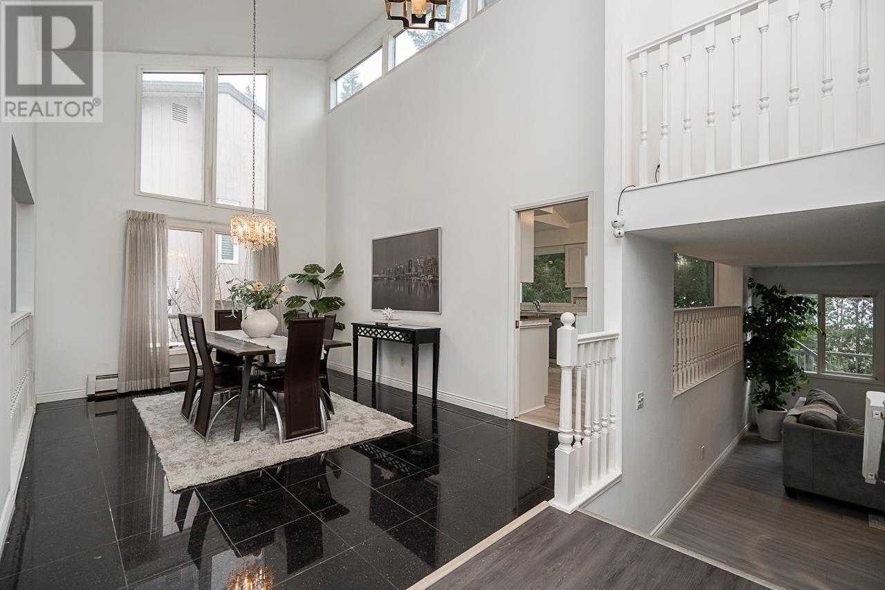 2948 Roseglen Court, Burnaby, British Columbia  V5A 3W4 - Photo 4 - R2965493