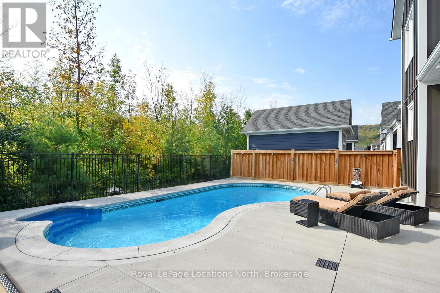 Property at 122 YELLOW BIRCH CRESCENT image 2