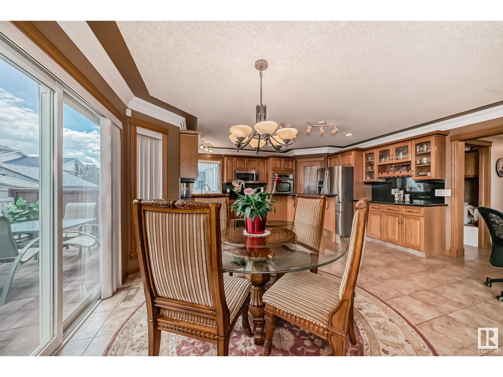 Property at 15907 91 ST NW image 5
