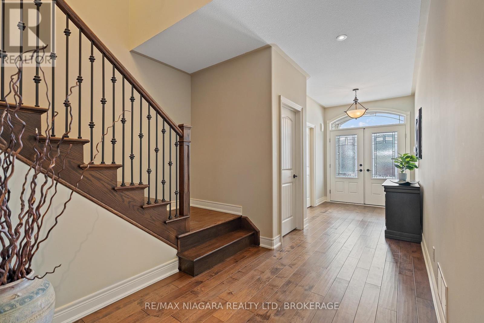 Property at 69 MACKENZIE KING AVENUE image 3