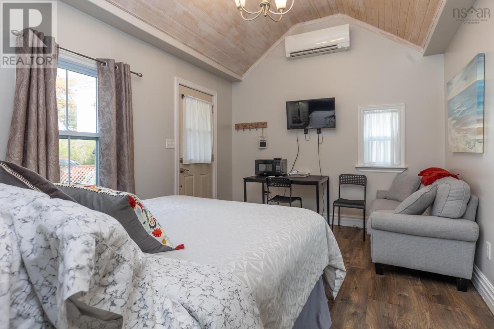 24 Albert Street, Yarmouth, Nova Scotia  B5A 3M9 - Photo 30 - 202425793