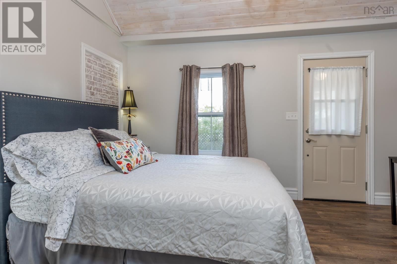 24 Albert Street, Yarmouth, Nova Scotia  B5A 2M9 - Photo 15 - 202500060