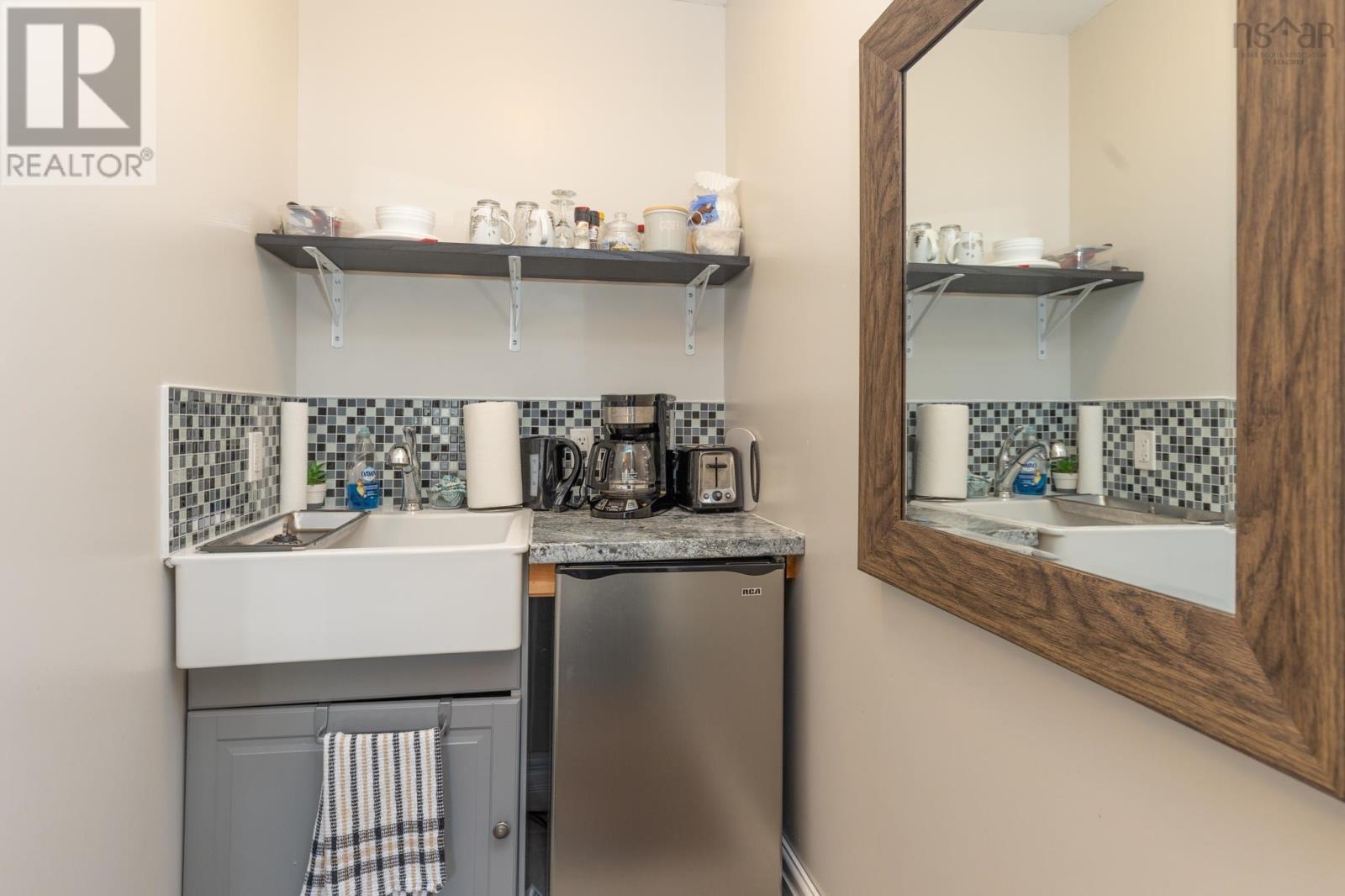 24 Albert Street, Yarmouth, Nova Scotia  B5A 2M9 - Photo 19 - 202500060