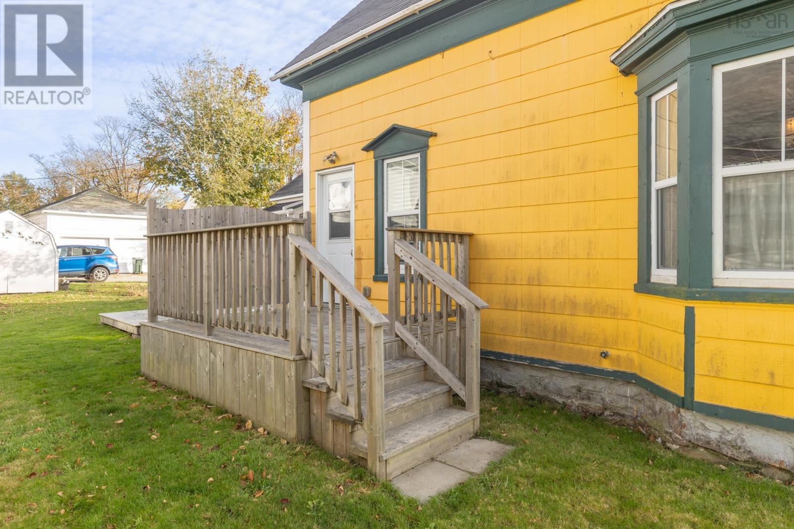 24 Albert Street, Yarmouth, Nova Scotia  B5A 2M9 - Photo 37 - 202500060