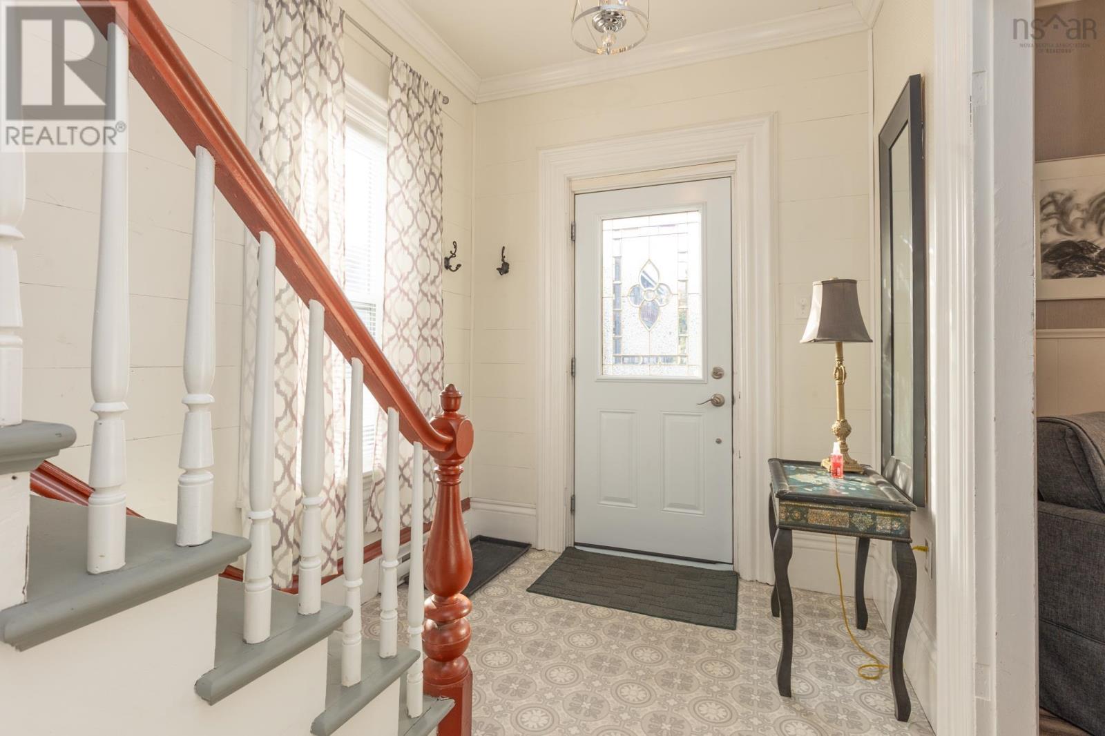 24 Albert Street, Yarmouth, Nova Scotia  B5A 2M9 - Photo 5 - 202500060