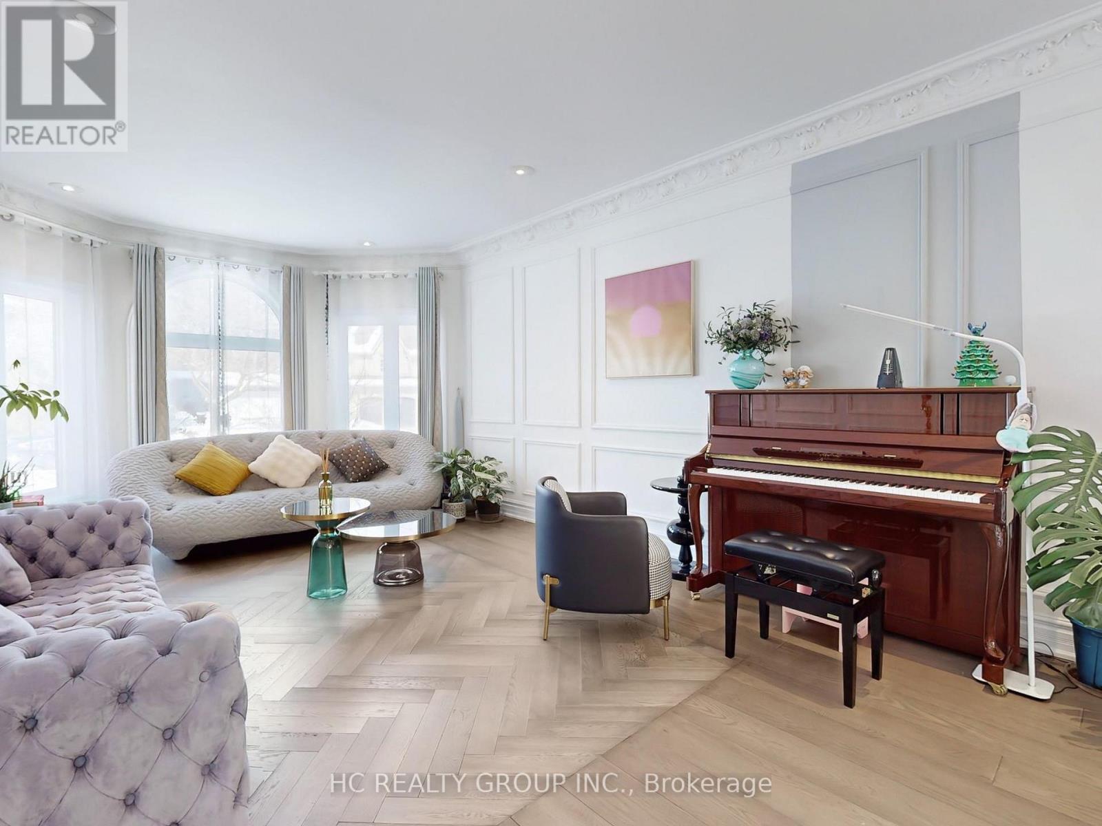 Property at 156 BURBANK DRIVE image 4