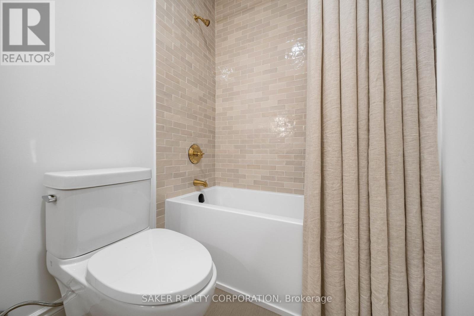 Photo 25 of 34 for 28 Cartwright Street