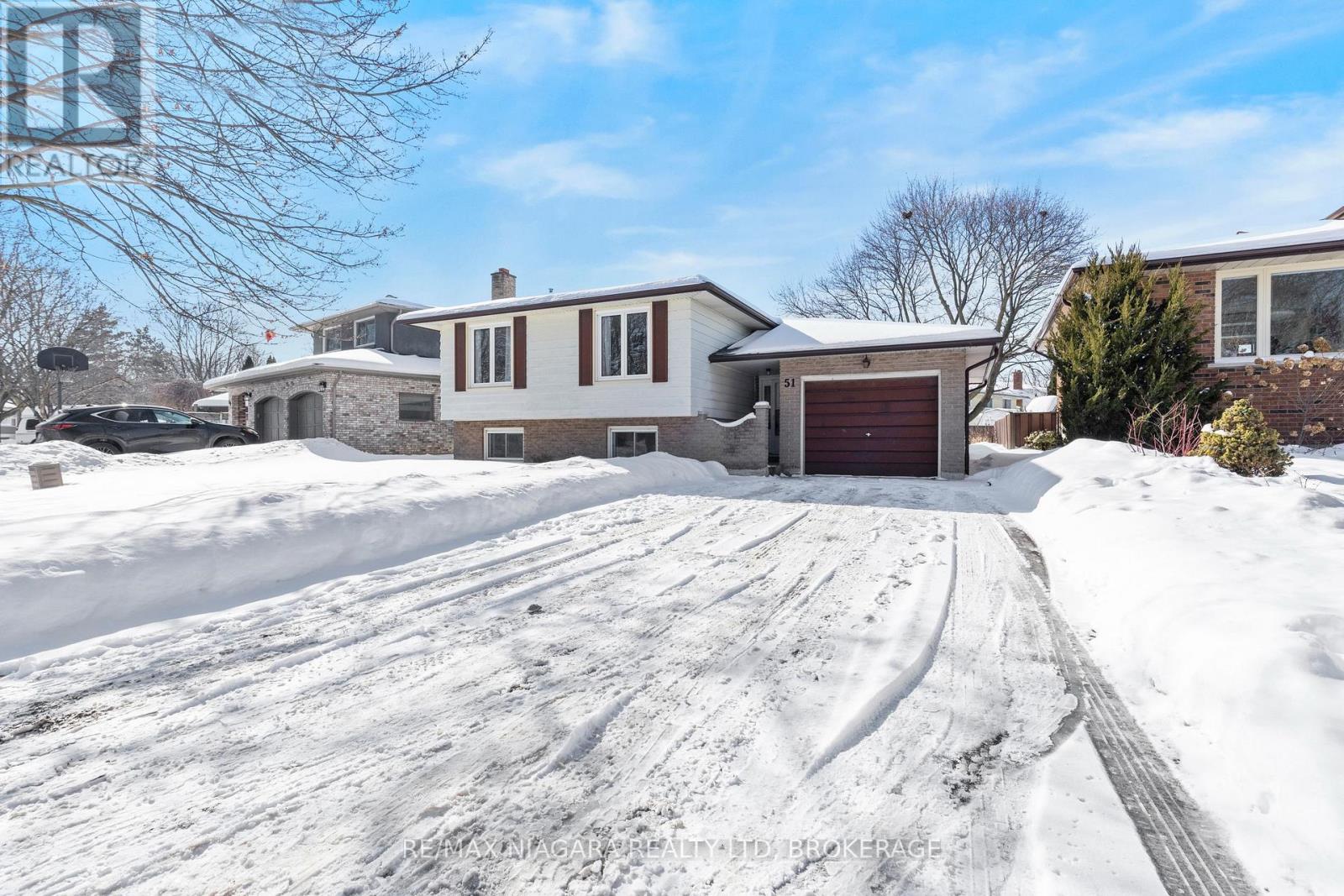 51 Royal Oak Drive, St. Catharines, Ontario  L2N 6K4 - Photo 2 - X11984853