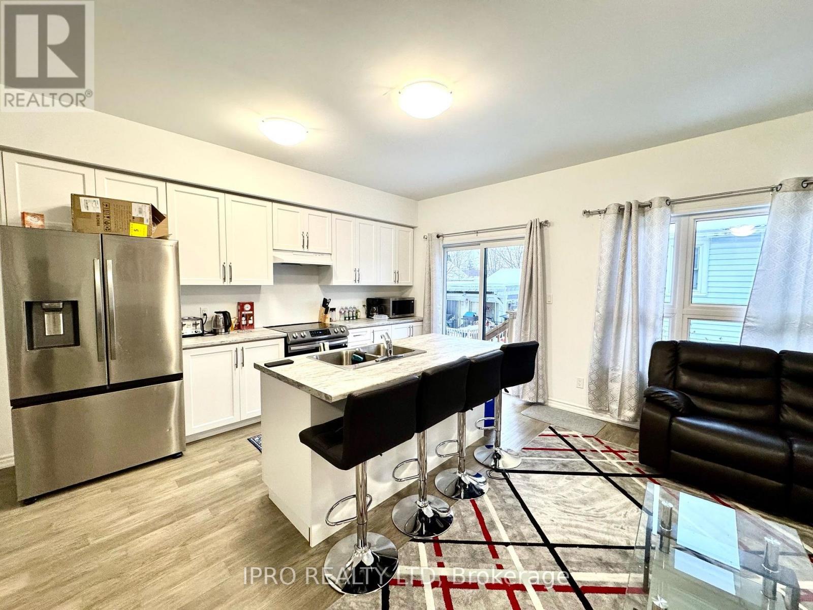 Property at 201 PILKINGTON STREET image 1