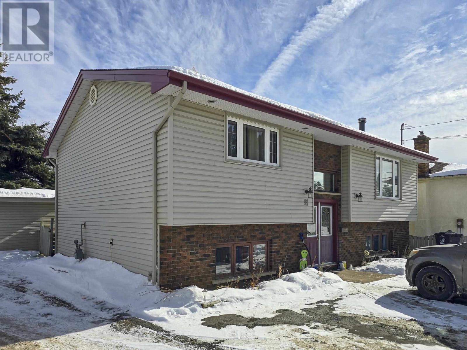 11 Dalton Ave, Thunder Bay, Ontario  P7B 4E8 - Photo 1 - TB250336