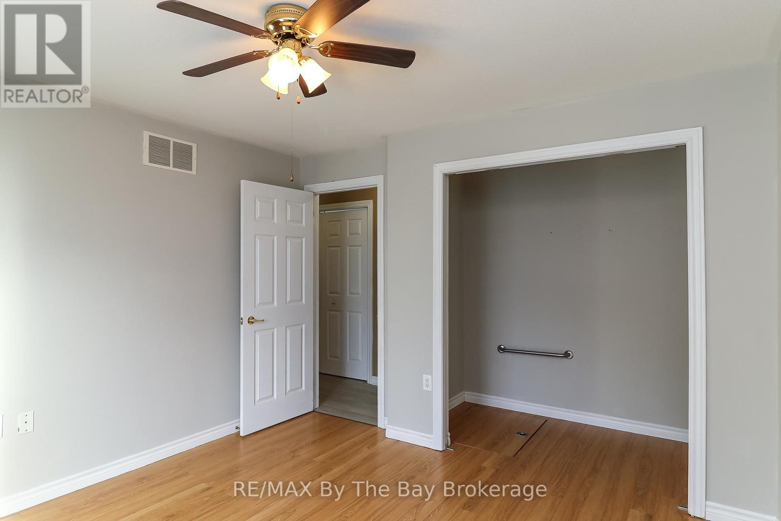 9 Ventnor Crescent, Wasaga Beach, Ontario  L9Z 3A8 - Photo 24 - S11952072