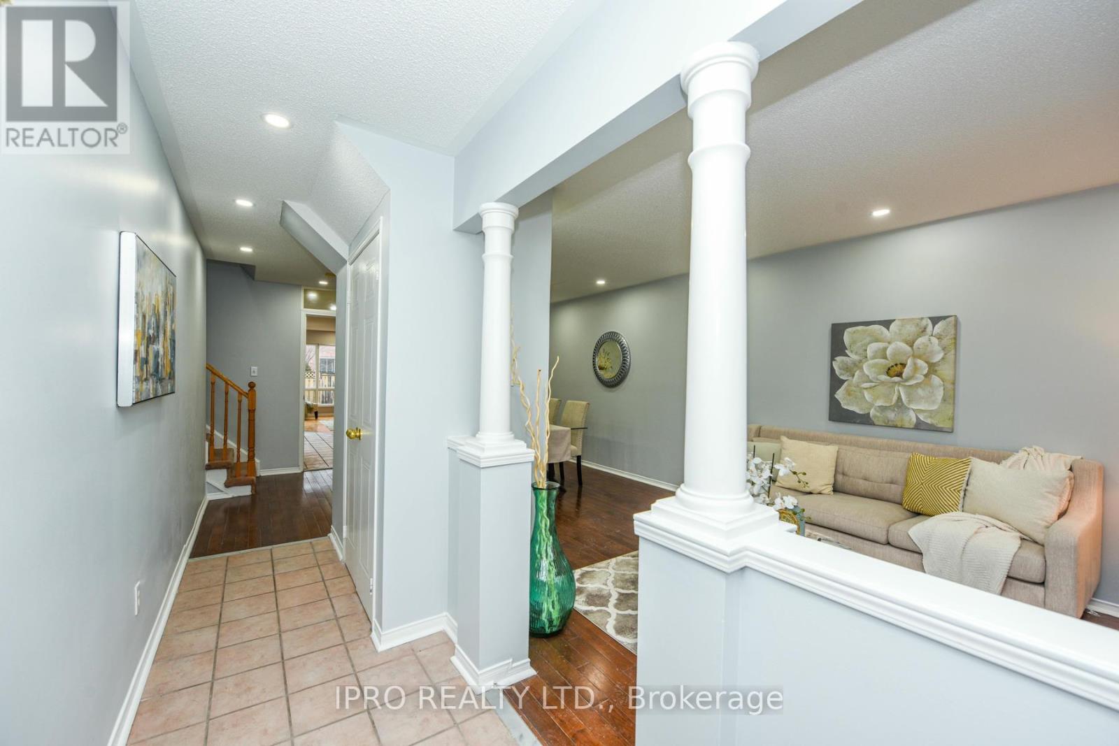 Property at 22 DESERT SAND DRIVE image 4
